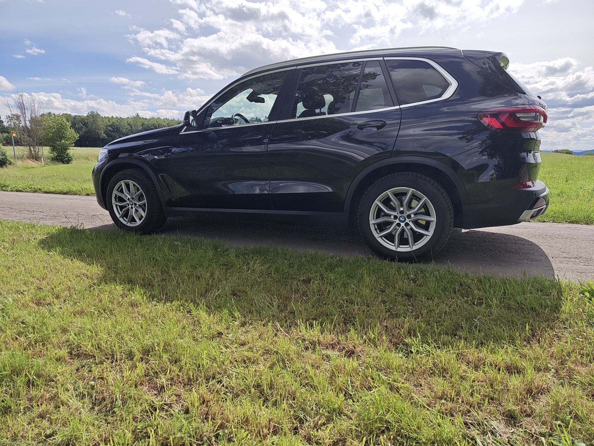 BMW X5 xDrive45e xLine Steptronic-image-1