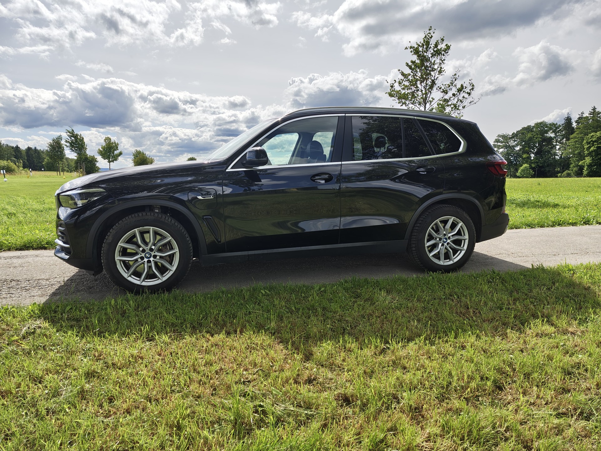 BMW X5 xDrive45e xLine Steptronic-image-0