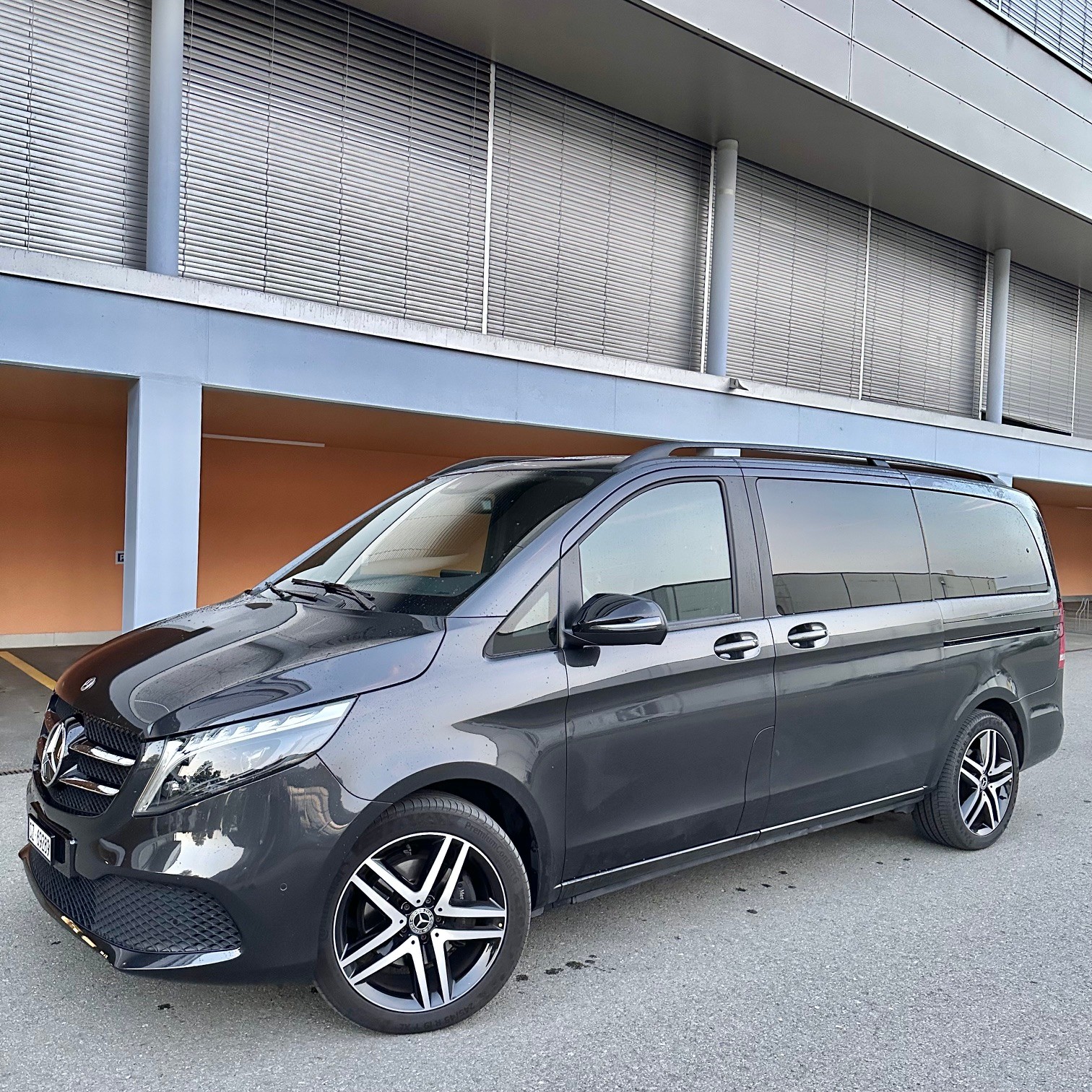 MERCEDES-BENZ V 300 d Avantgarde lang 4Matic-image-0