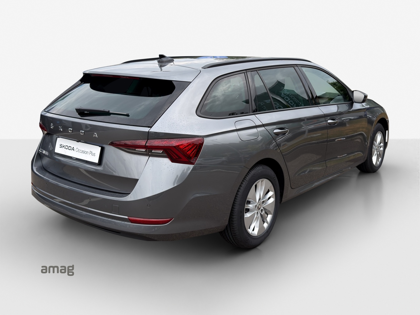 SKODA Octavia Combi 2.0 TDI DSG Ambition 4x4-image-4