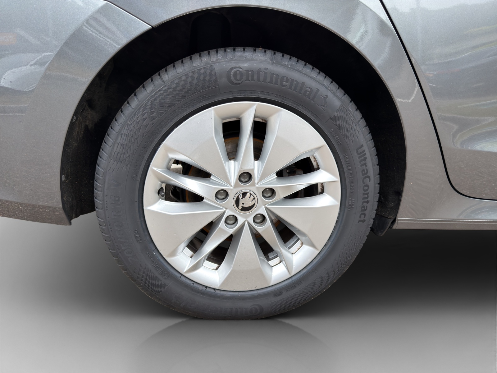 SKODA Octavia Combi 2.0 TDI DSG Ambition 4x4-image-13