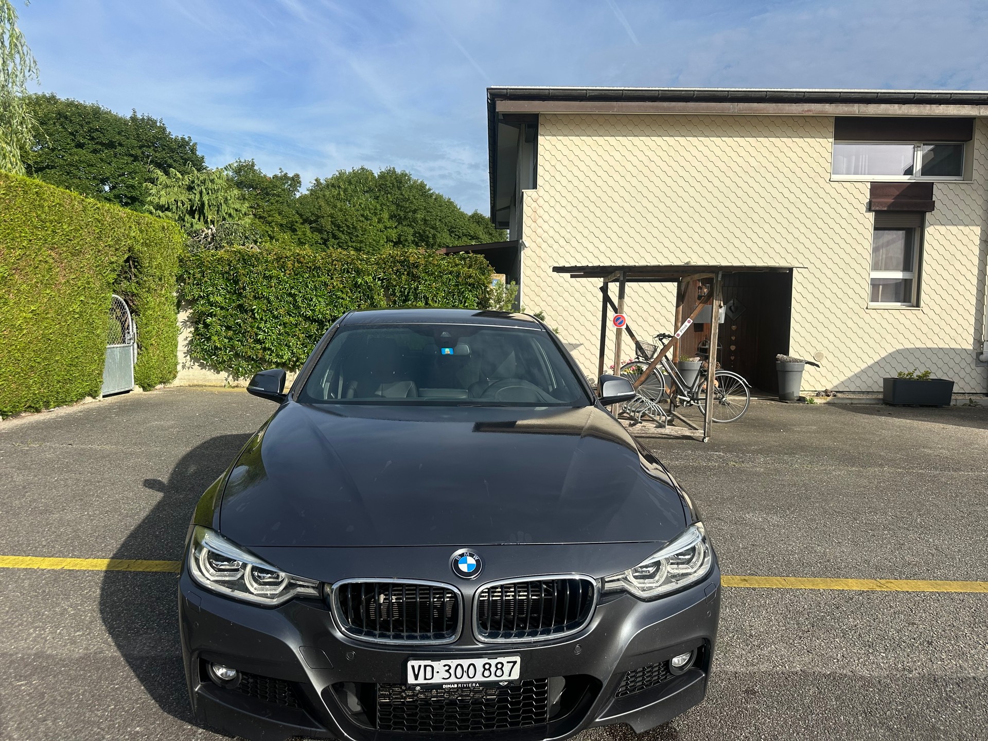 BMW 330e iPerformance M Sport Steptronic-image-0