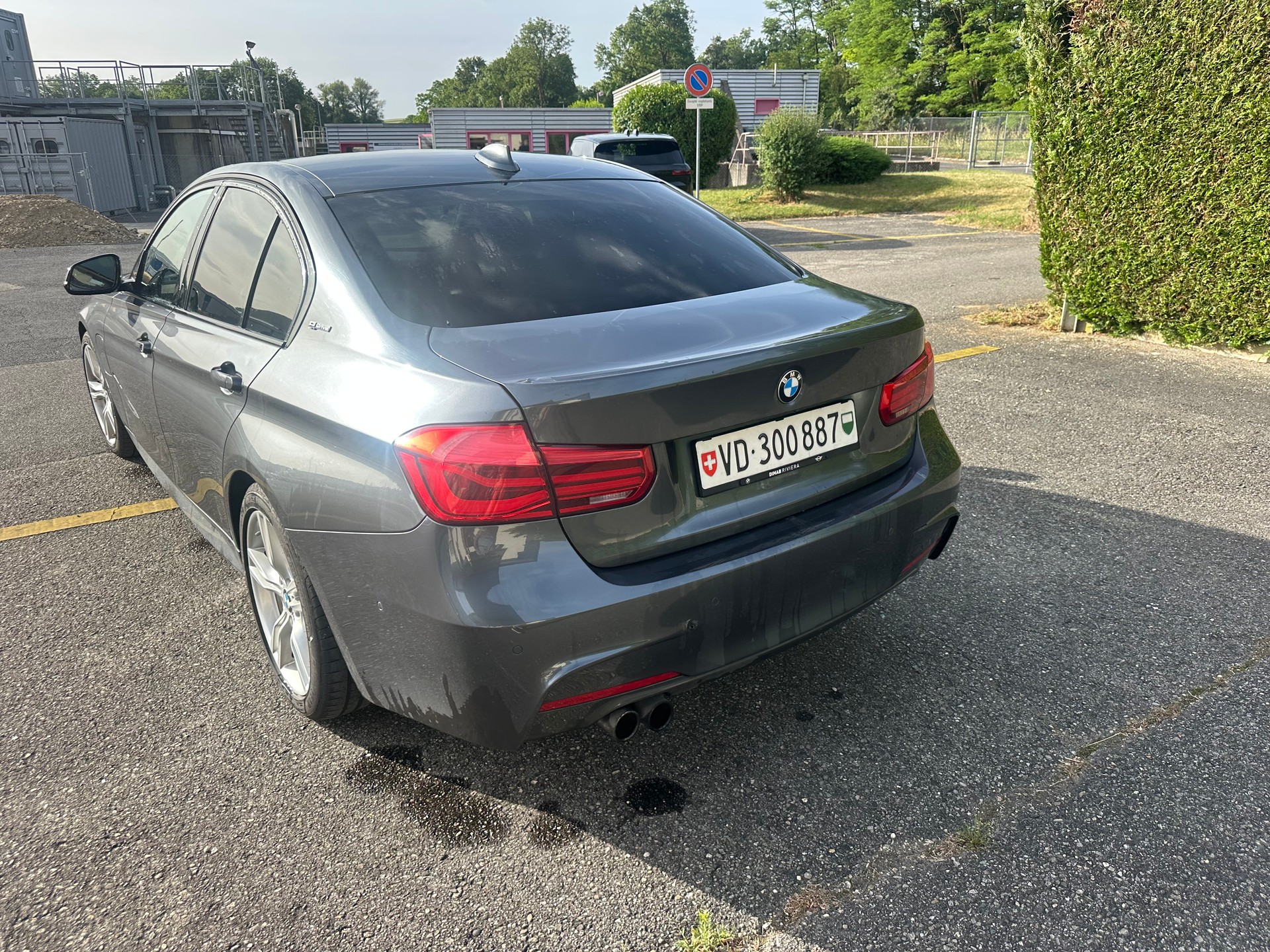 BMW 330e iPerformance M Sport Steptronic-image-8