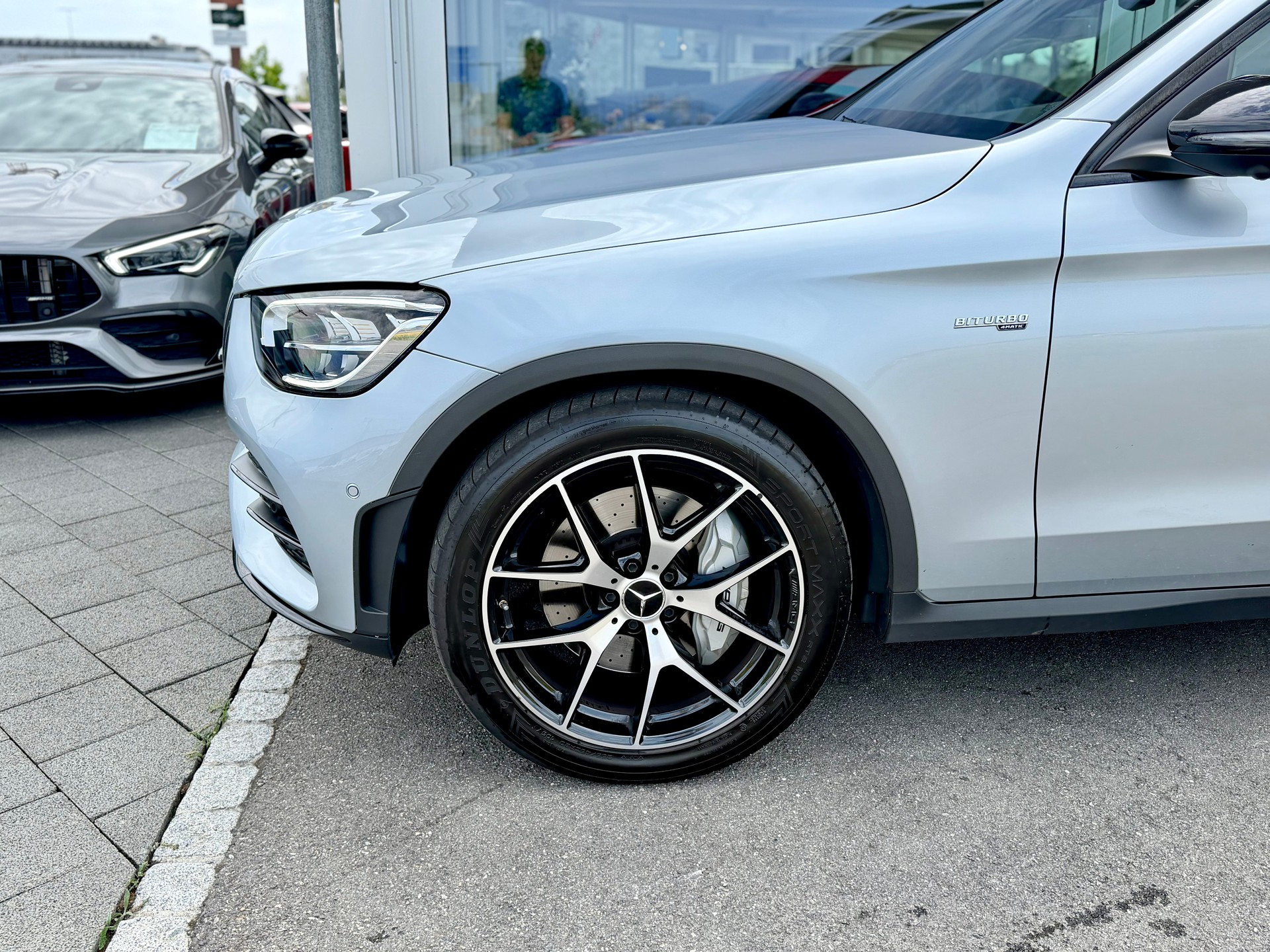 MERCEDES-BENZ GLC 43 AMG 4Matic 9G-Tronic-image-4