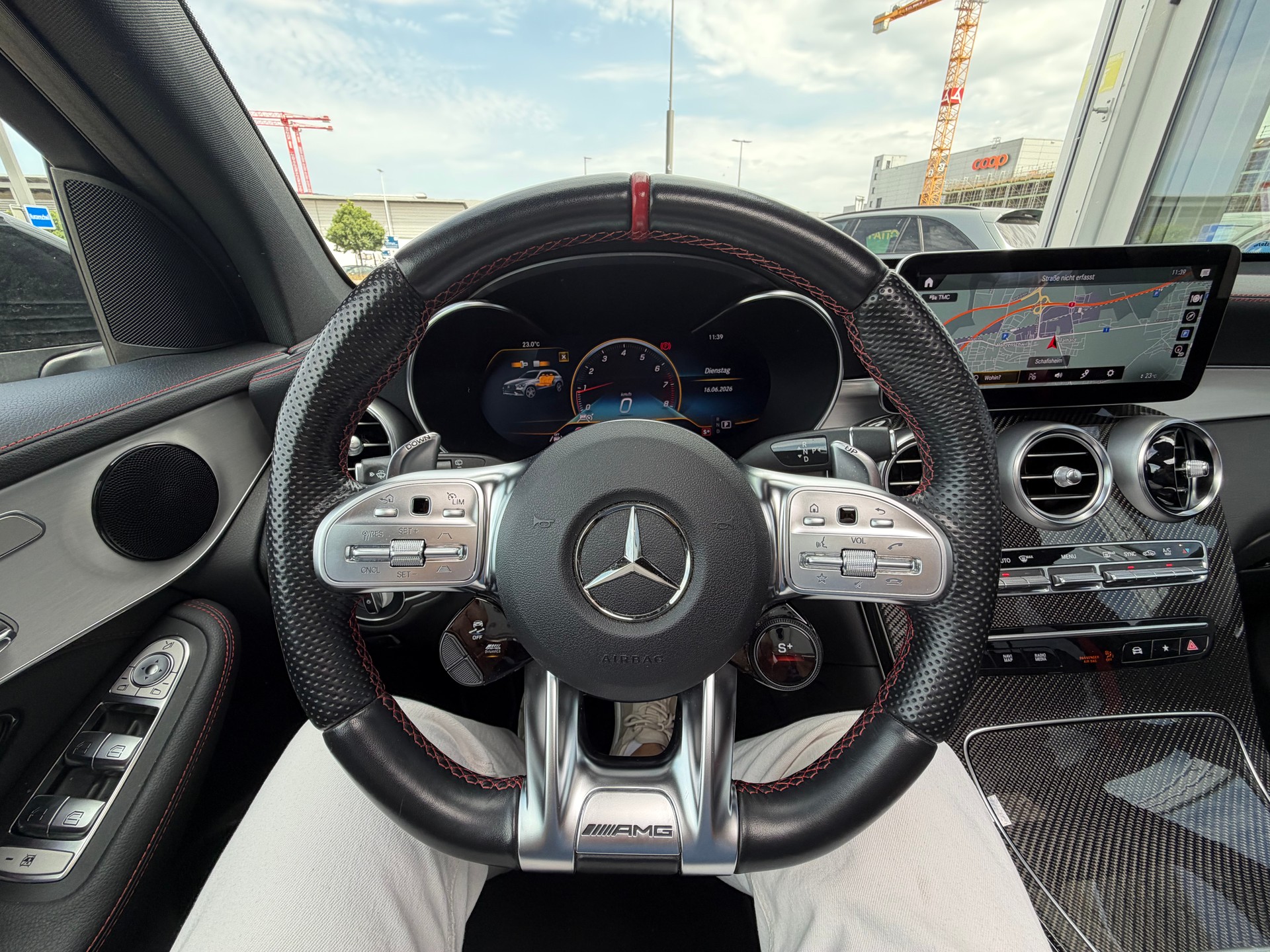 MERCEDES-BENZ GLC 43 AMG 4Matic 9G-Tronic-image-17