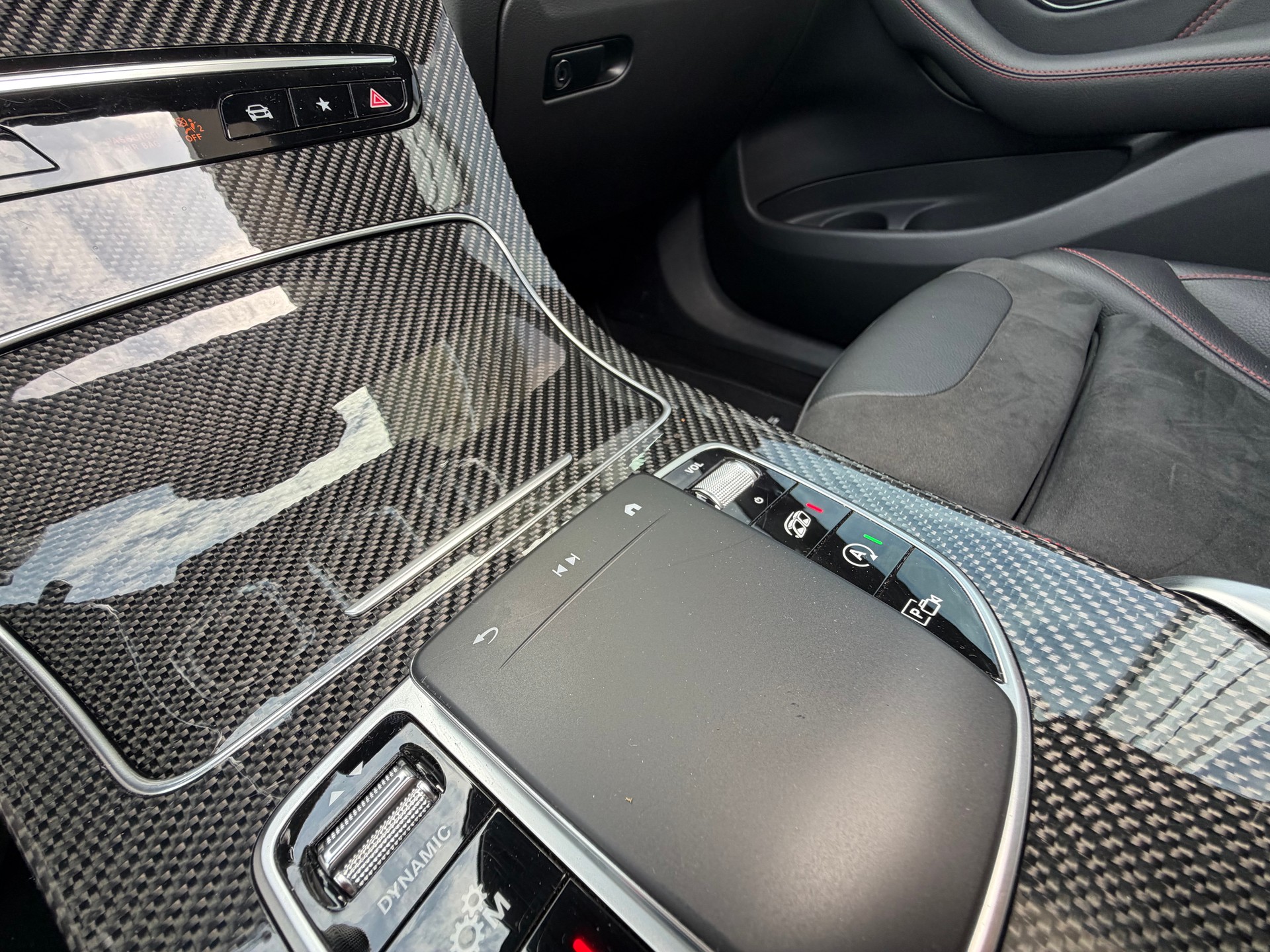 MERCEDES-BENZ GLC 43 AMG 4Matic 9G-Tronic-image-29