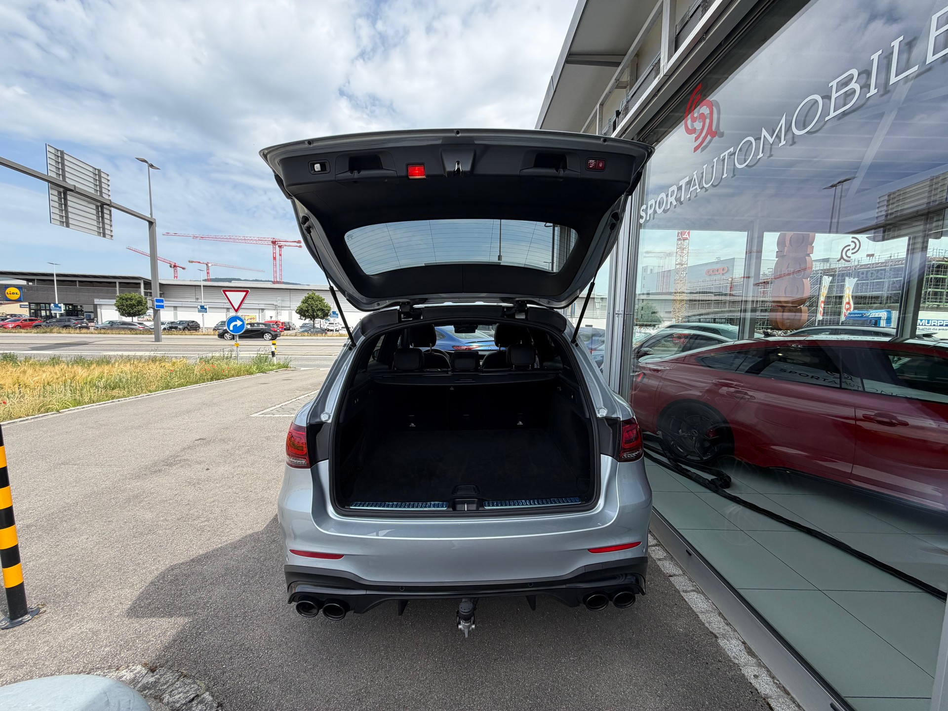 MERCEDES-BENZ GLC 43 AMG 4Matic 9G-Tronic-image-11