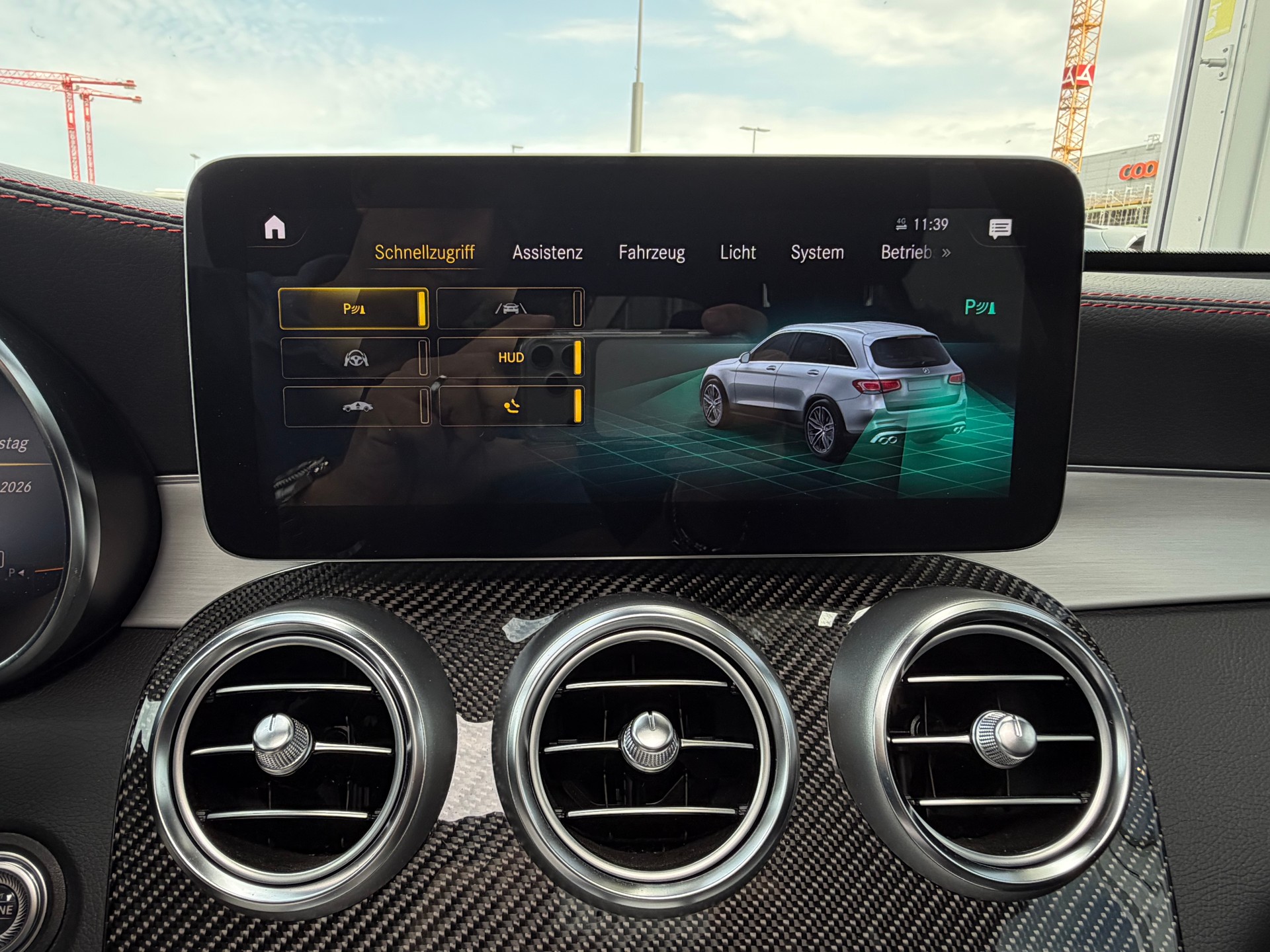 MERCEDES-BENZ GLC 43 AMG 4Matic 9G-Tronic-image-24
