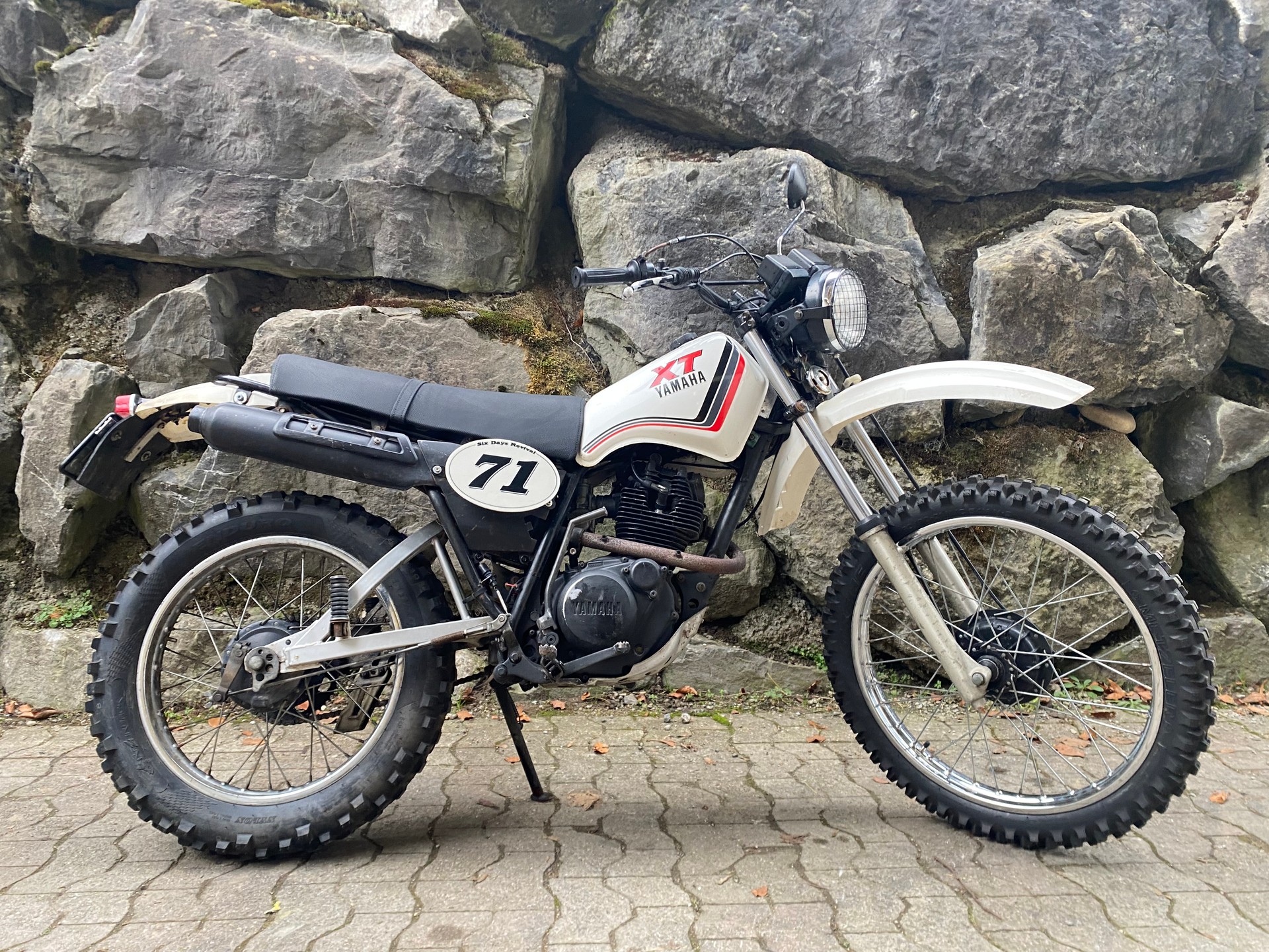 YAMAHA XT 125