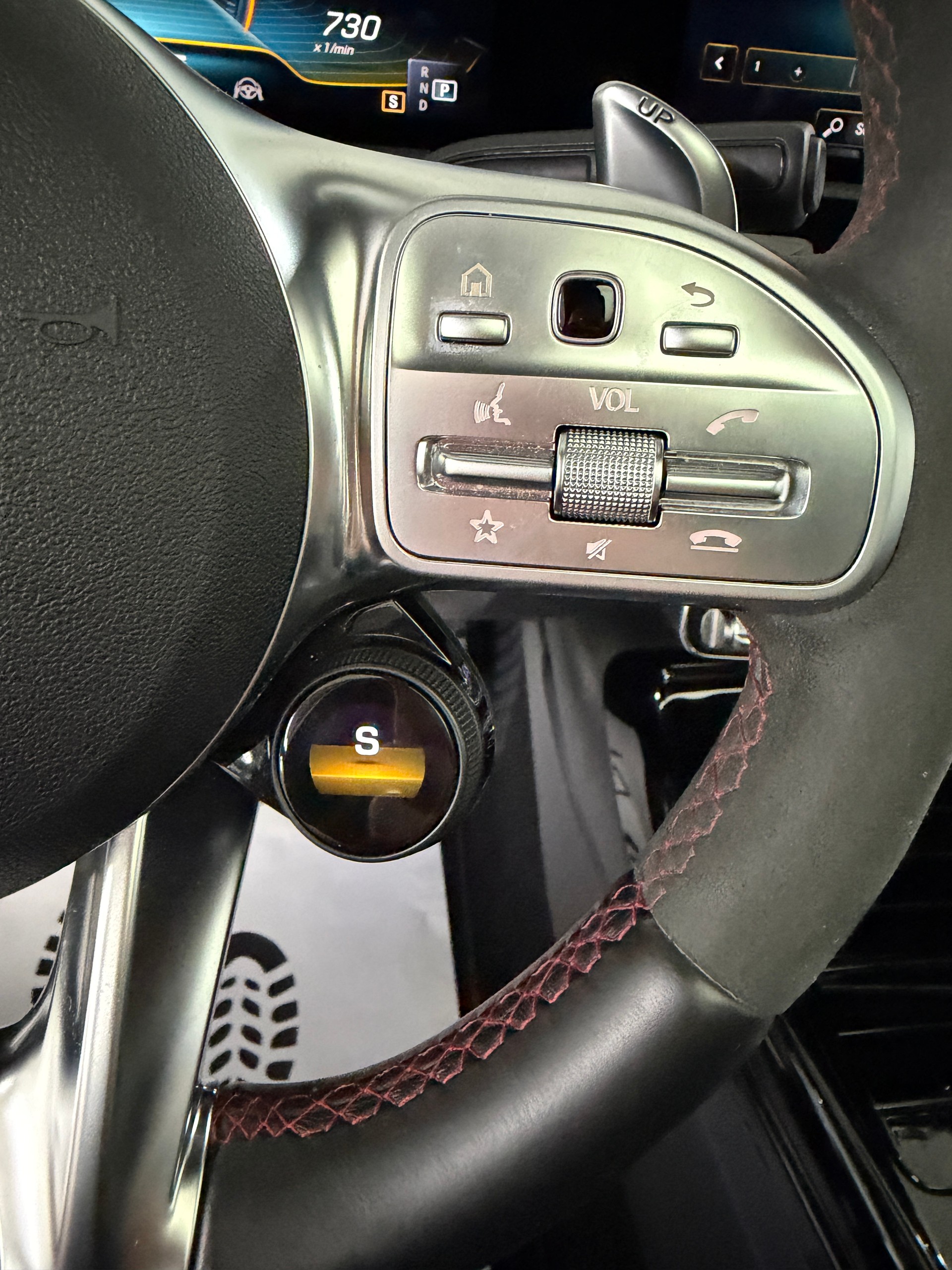 MERCEDES-BENZ A 45 S Performance 422PS Polarweiss AMG 4Matic+ Speedshift/ 360° Kamera / Panoramadach / Burmester / Head-Up / Night Paket /-image-14