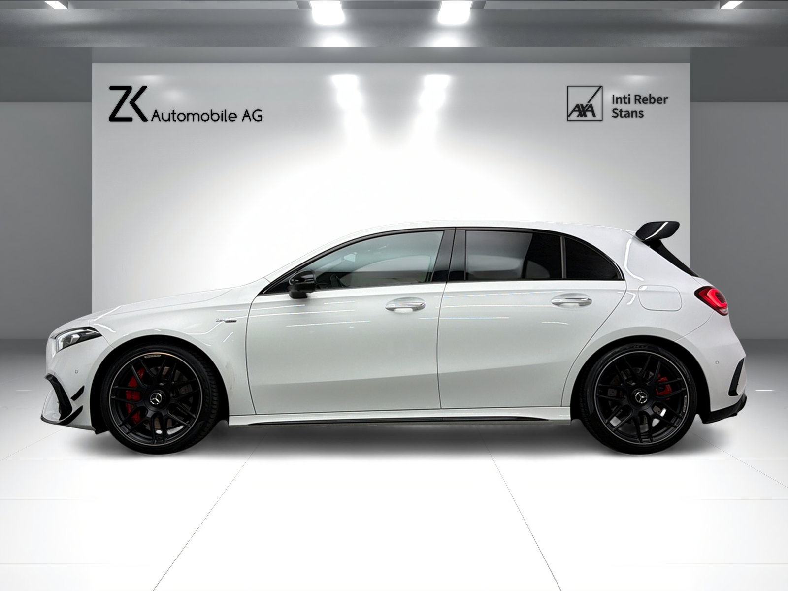 MERCEDES-BENZ A 45 S Performance 422PS Polarweiss AMG 4Matic+ Speedshift/ 360° Kamera / Panoramadach / Burmester / Head-Up / Night Paket /-showroom-element-2