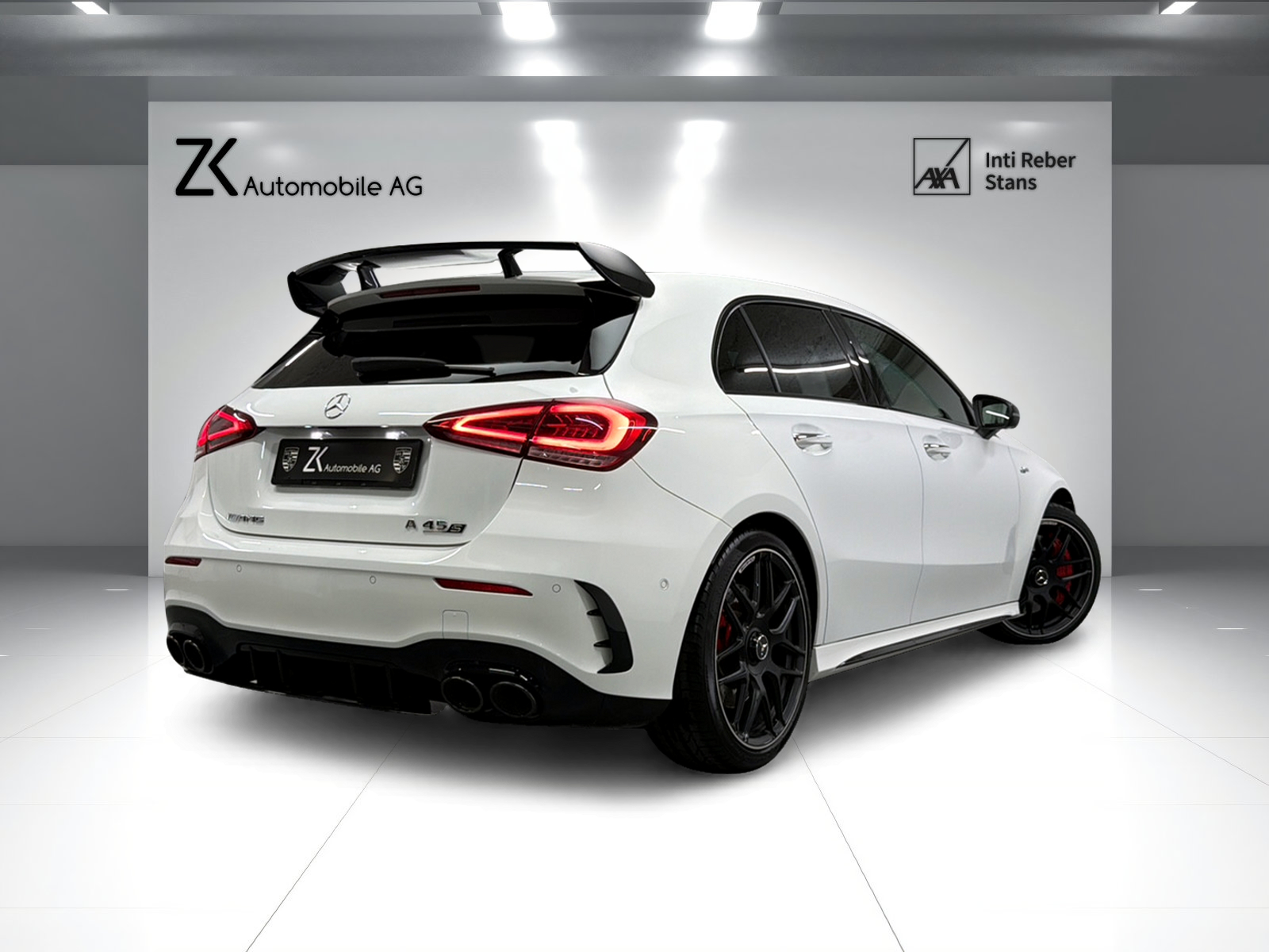MERCEDES-BENZ A 45 S Performance 422PS Polarweiss AMG 4Matic+ Speedshift/ 360° Kamera / Panoramadach / Burmester / Head-Up / Night Paket /-showroom-element-1