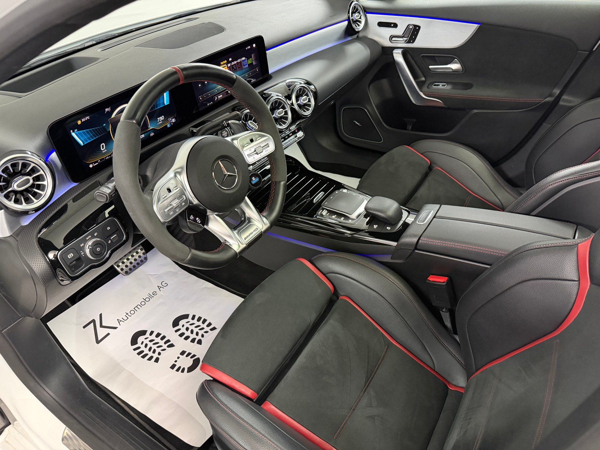 MERCEDES-BENZ A 45 S Performance 422PS Polarweiss AMG 4Matic+ Speedshift/ 360° Kamera / Panoramadach / Burmester / Head-Up / Night Paket /-image-6