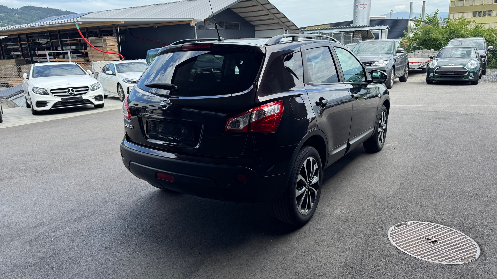 NISSAN Qashqai 2.0 4WD 360 XTronic CVT-image-2