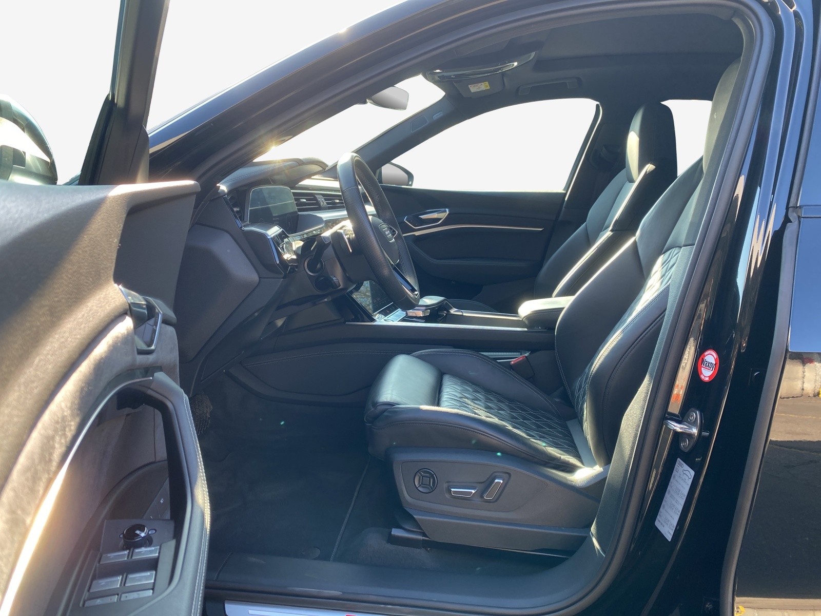 AUDI e-tron S Sportback quattro-image-7