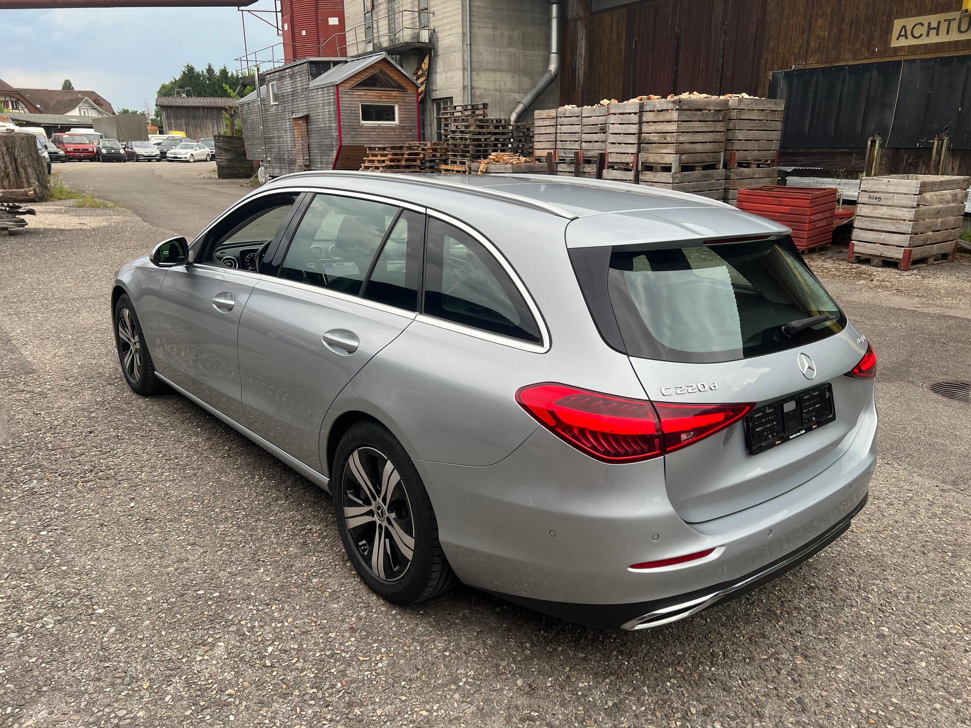 MERCEDES-BENZ C 220 d T 4Matic Avantgarde-image-2