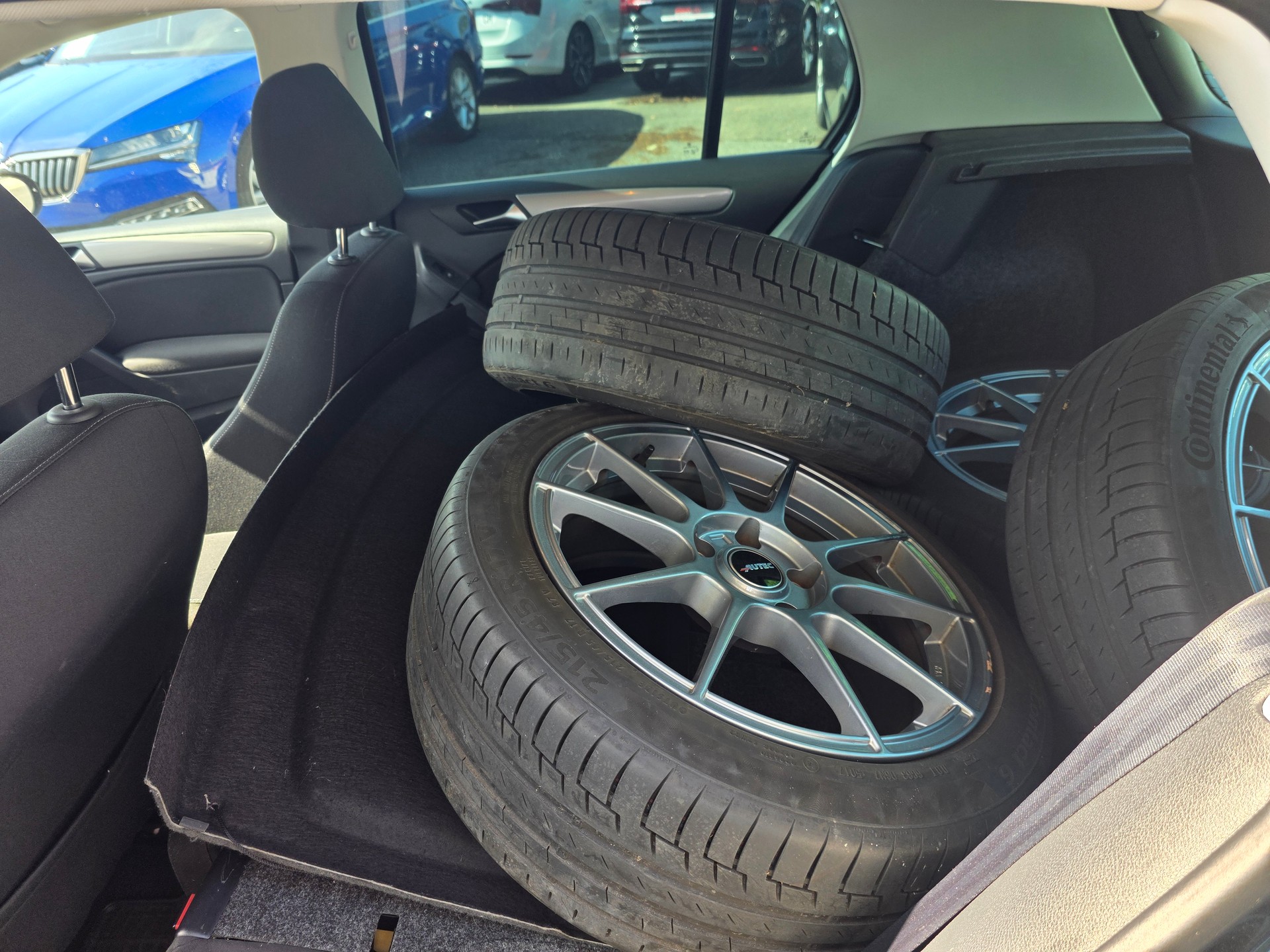VW Golf 1.2 TSI Trendline-image-9