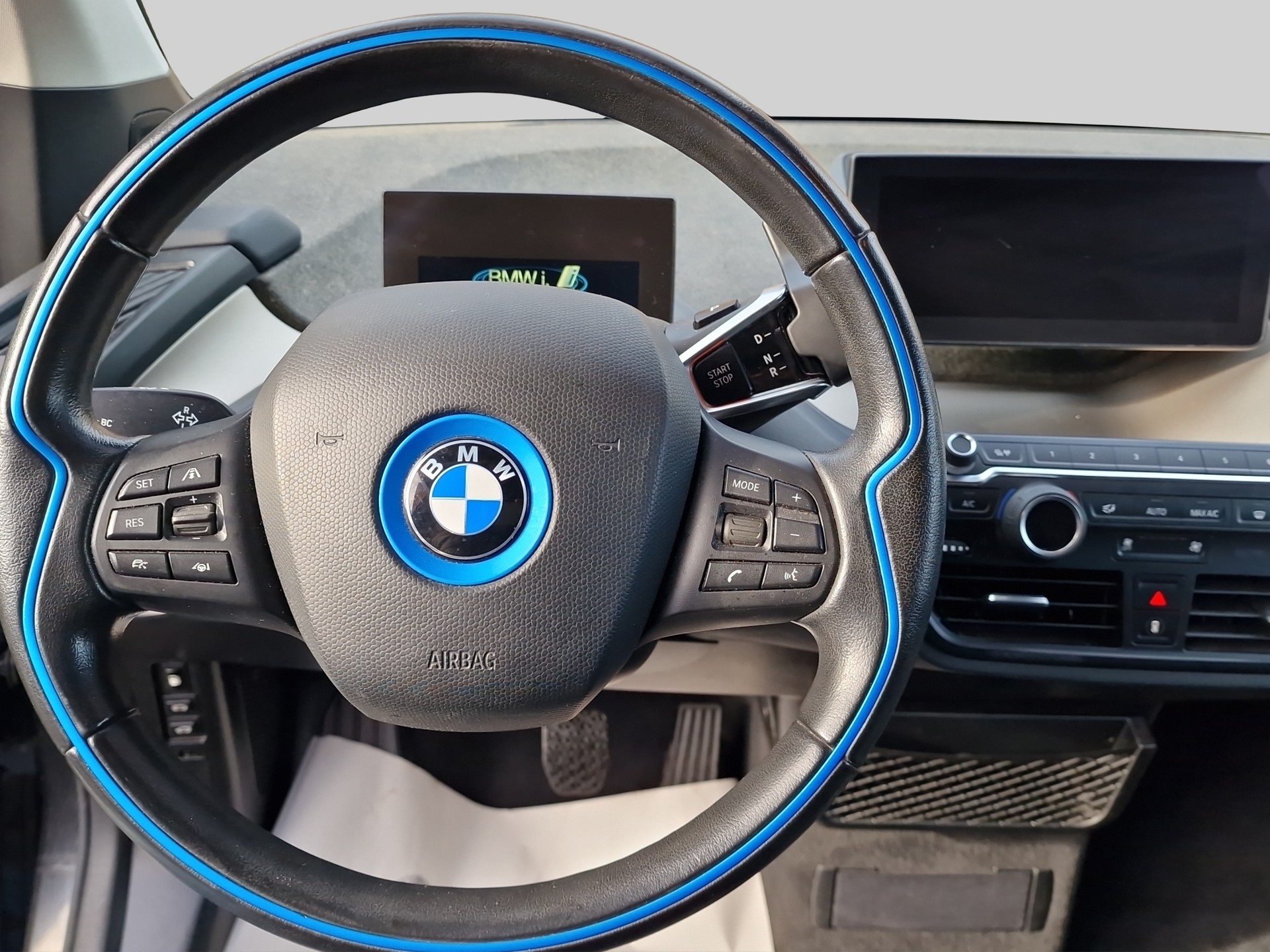 BMW i3s (94Ah) Range Extender-image-9