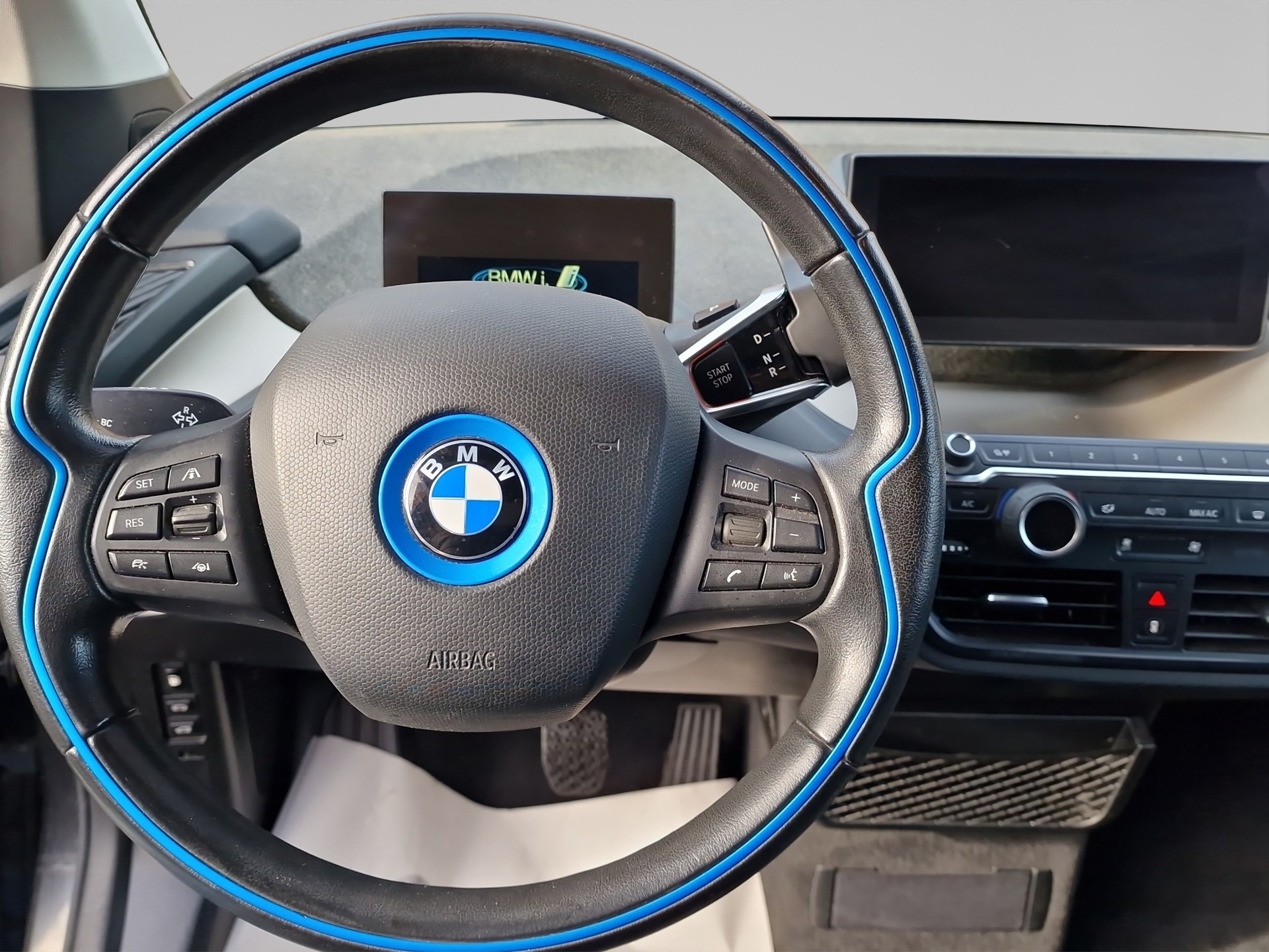 BMW i3s (94Ah) Range Extender-image-9