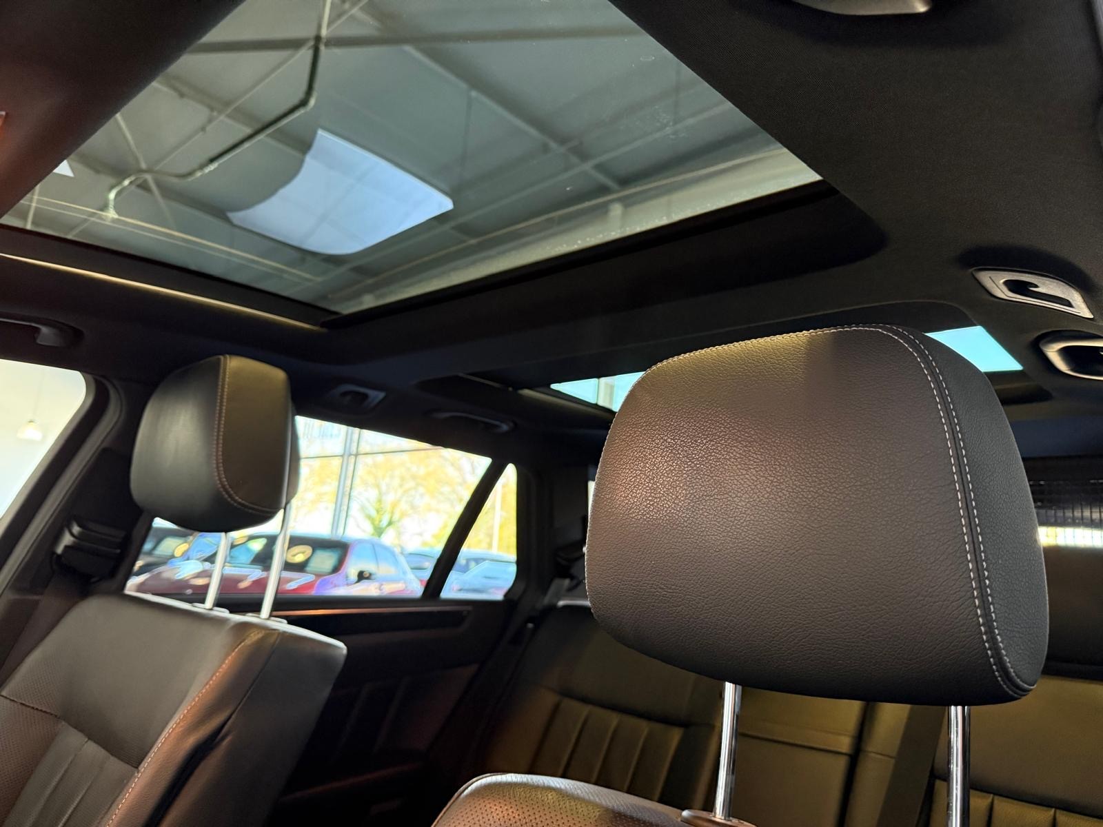MERCEDES-BENZ E 400 Avantgarde 4Matic 7G-Tronic-image-11