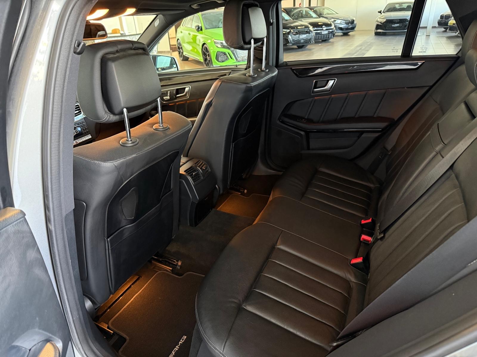 MERCEDES-BENZ E 400 Avantgarde 4Matic 7G-Tronic-image-9