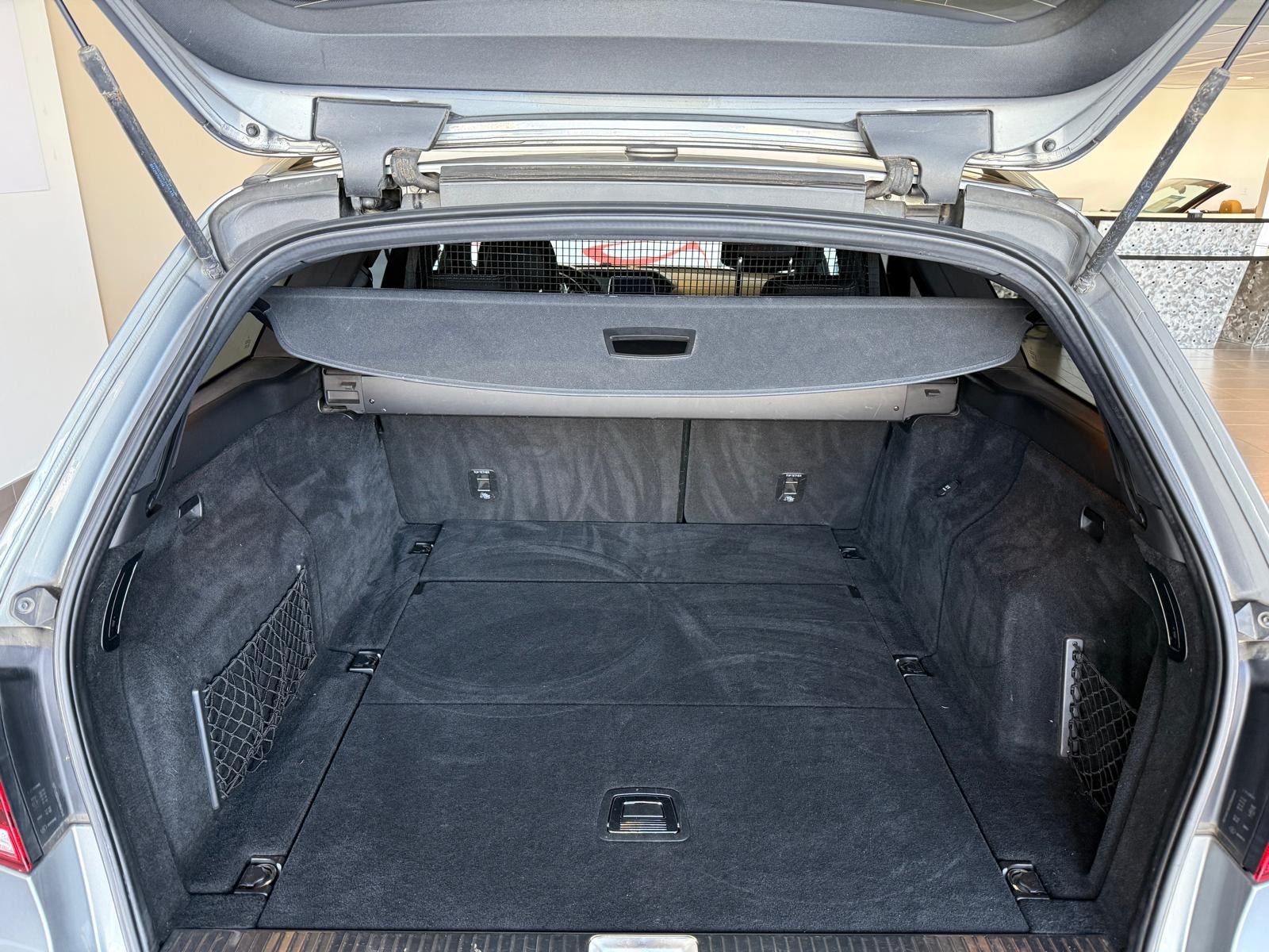 MERCEDES-BENZ E 400 Avantgarde 4Matic 7G-Tronic-image-8