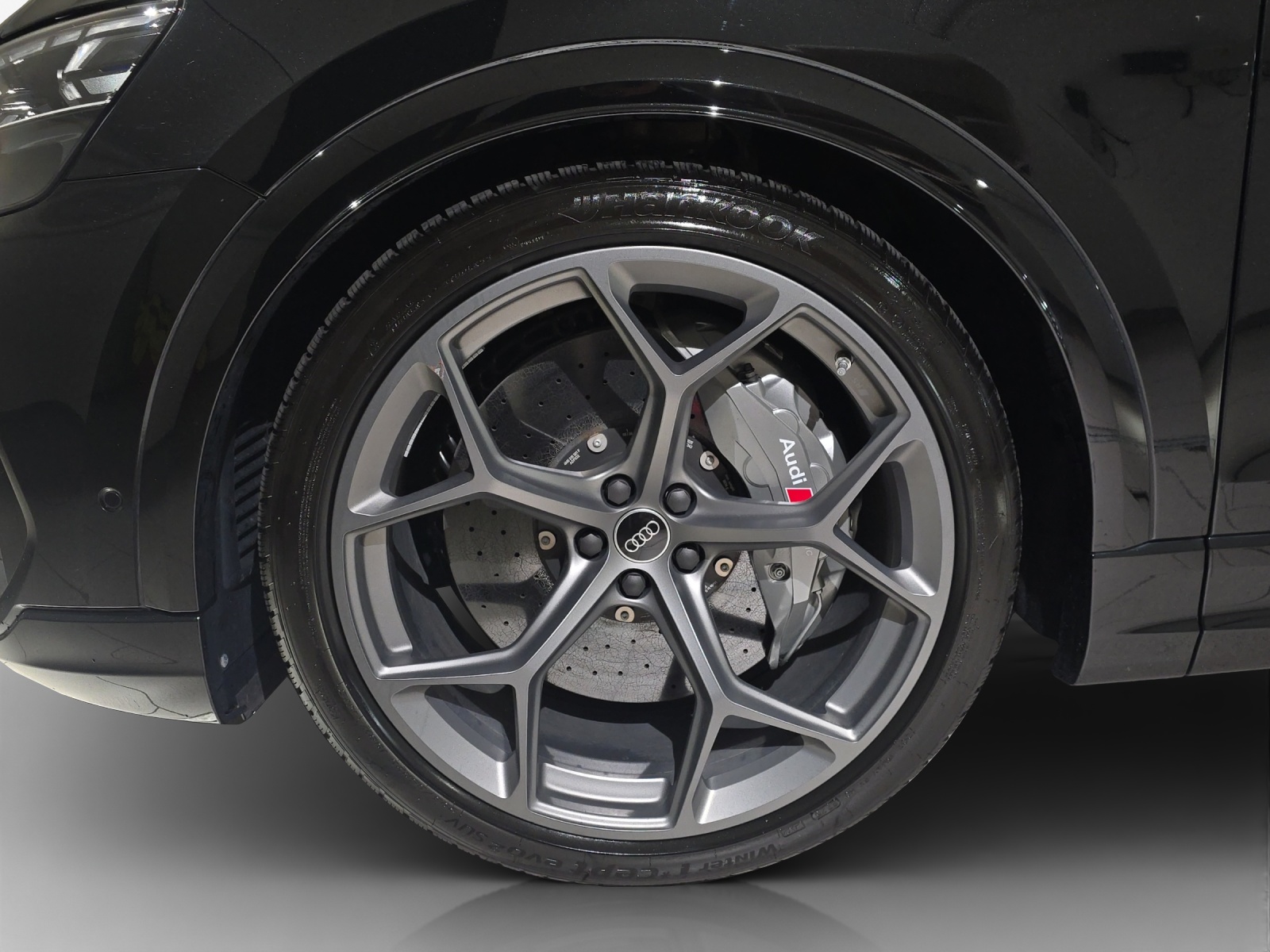 AUDI RSQ8 performance quattro-image-15