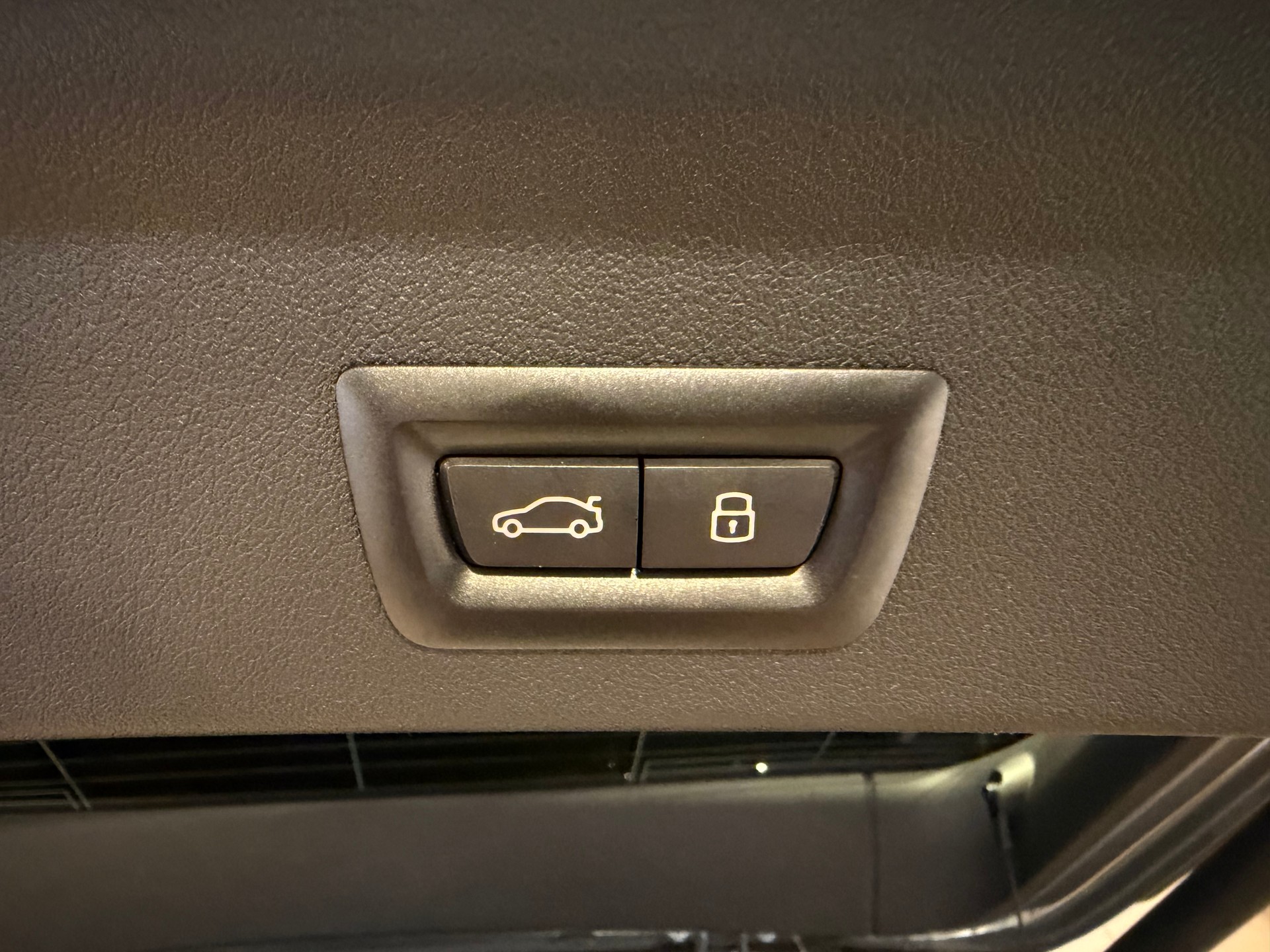 BMW 120d xDrive-image-7