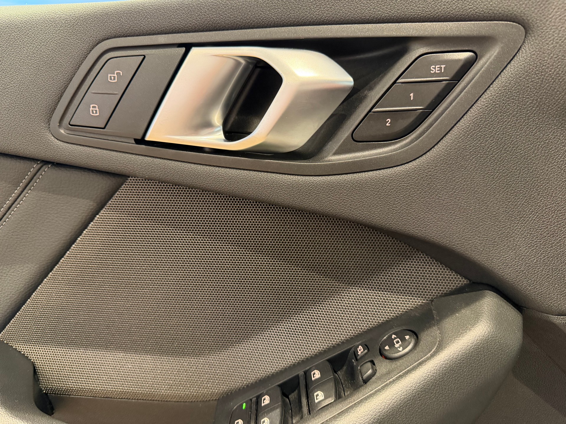 BMW 120d xDrive-image-22