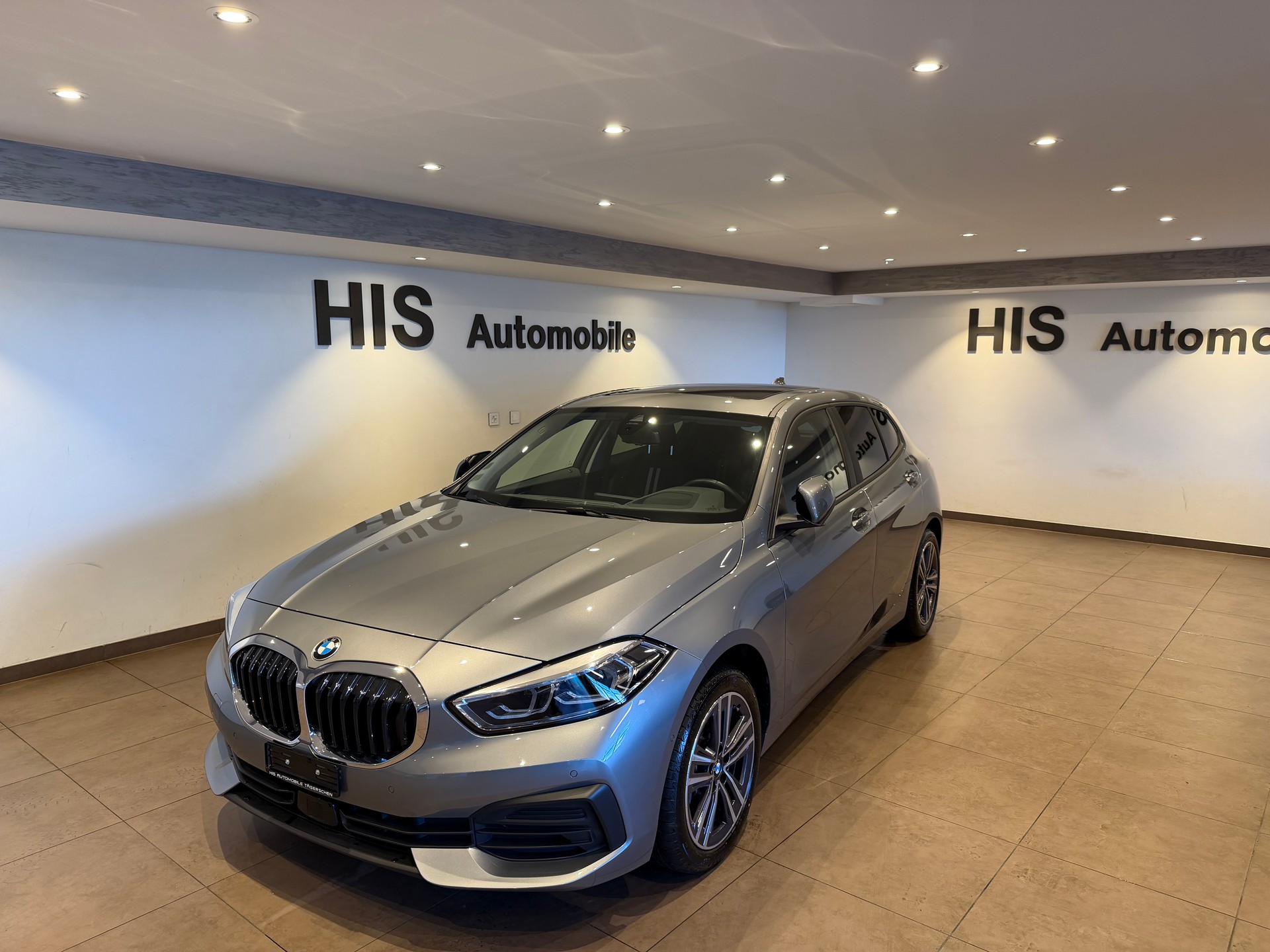 BMW 120d xDrive-image-1