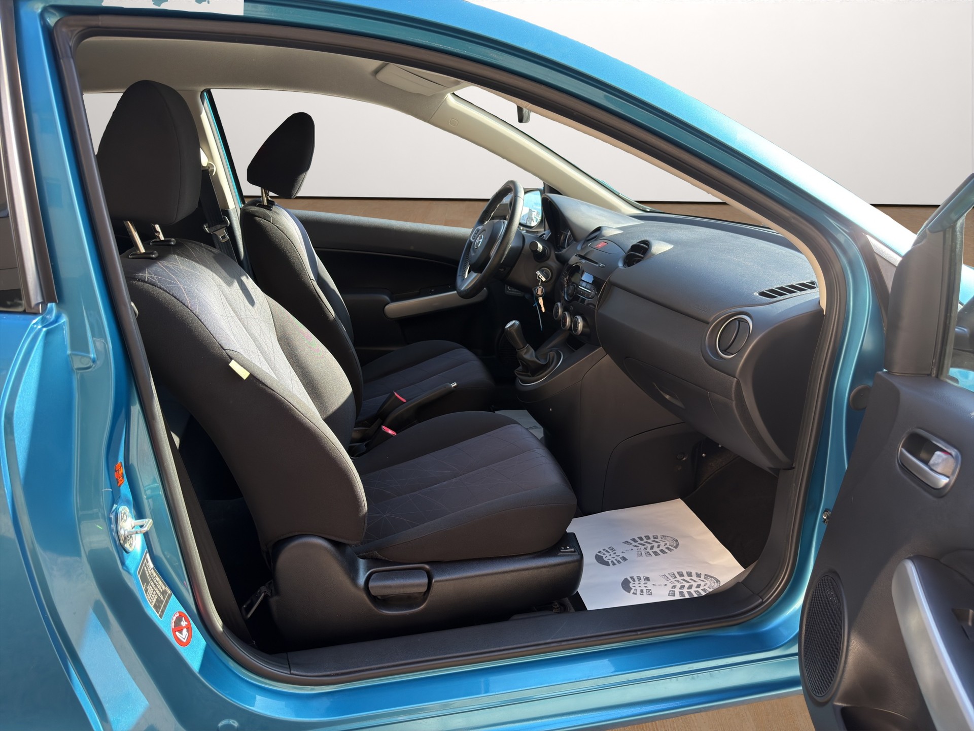 MAZDA 2 1.3i 16V Exclusive-image-13