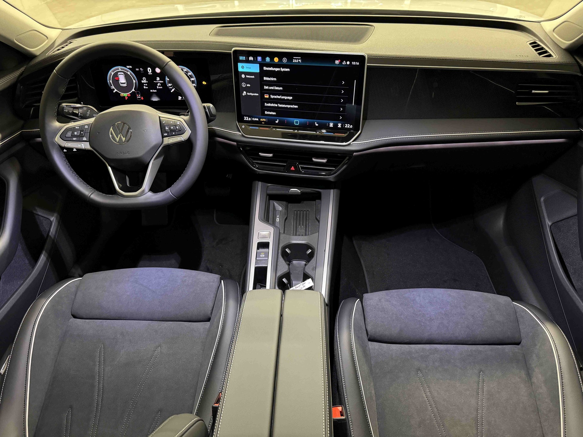 VW Passat Variant 2.0 TDI evo Business DSG-image-12
