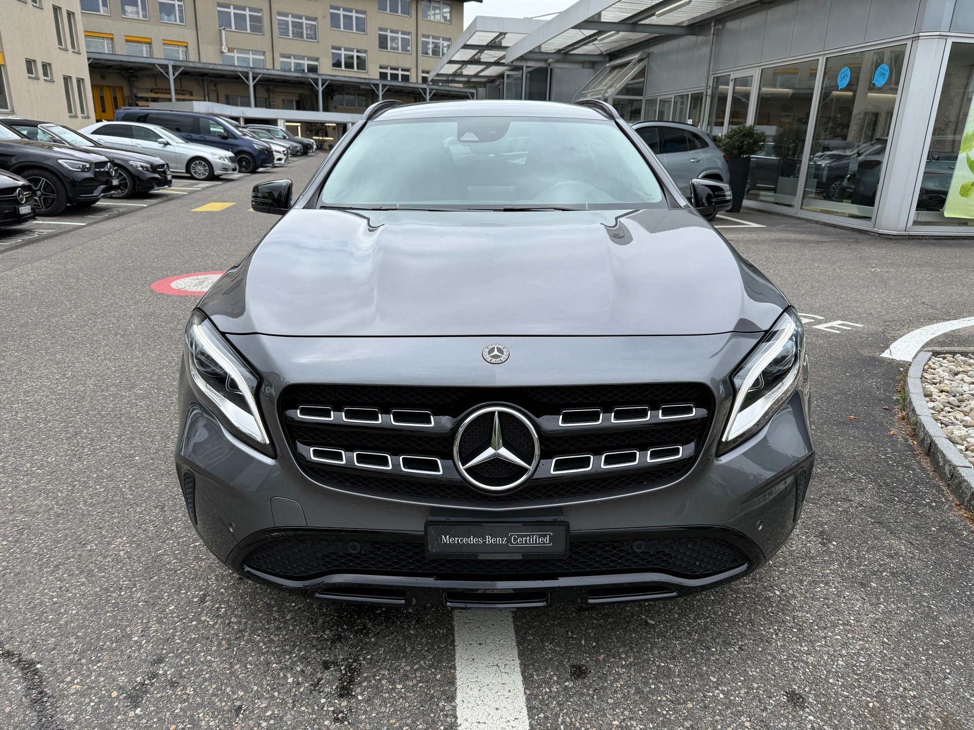 MERCEDES-BENZ GLA 200 Urban "Night Star"-image-1
