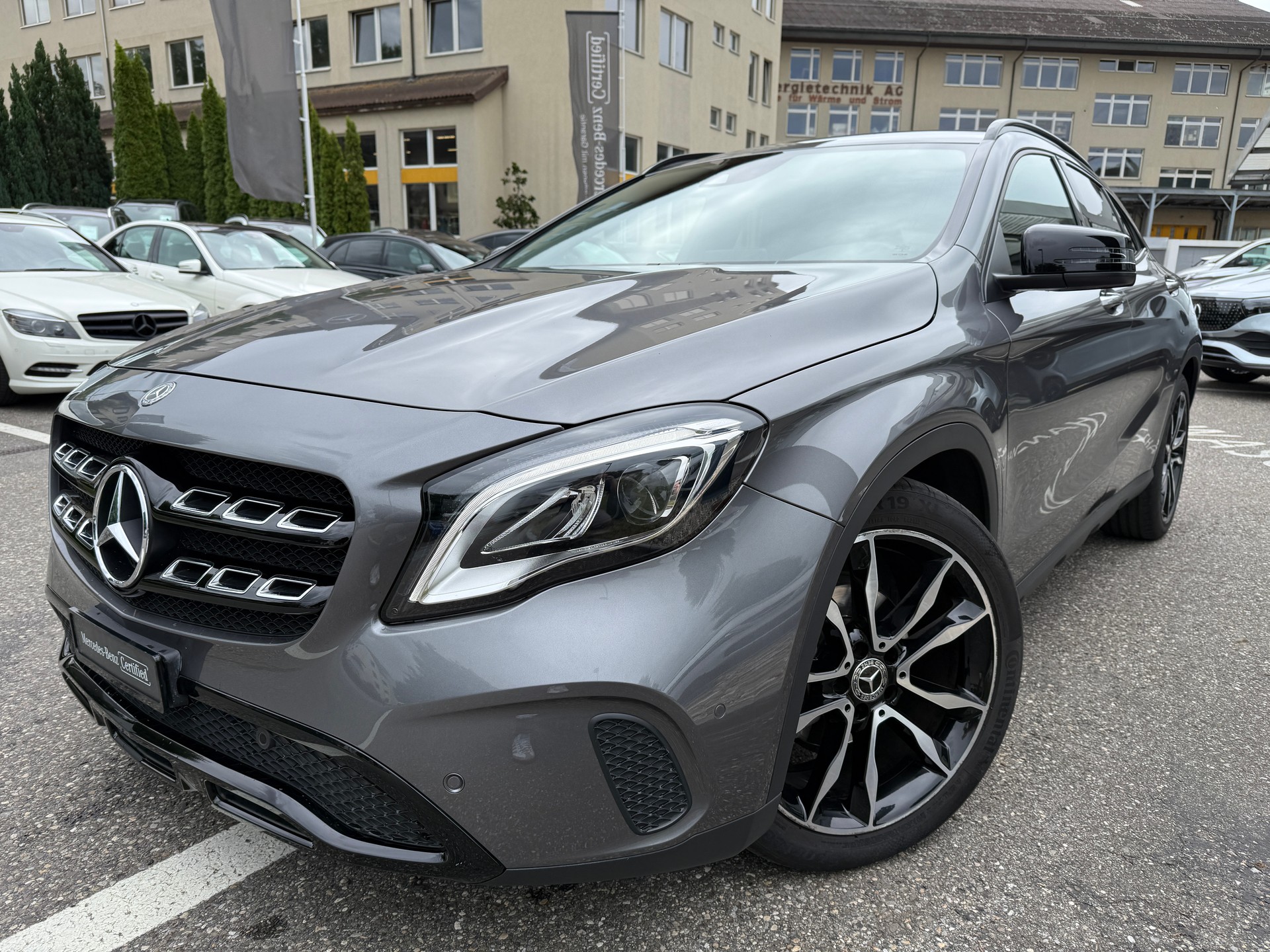 MERCEDES-BENZ GLA 200 Urban "Night Star"-image-10