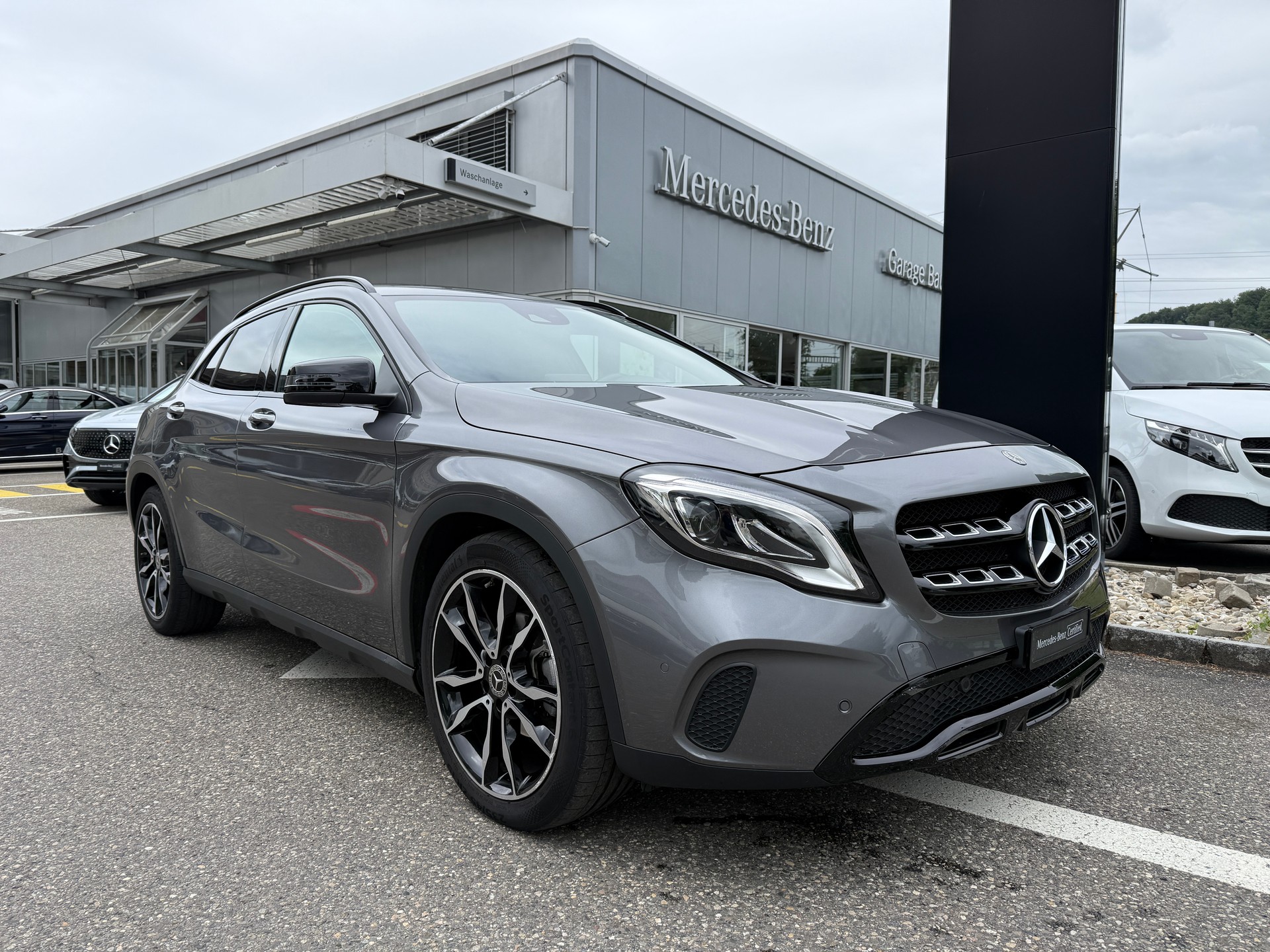 MERCEDES-BENZ GLA 200 Urban "Night Star"-image-0