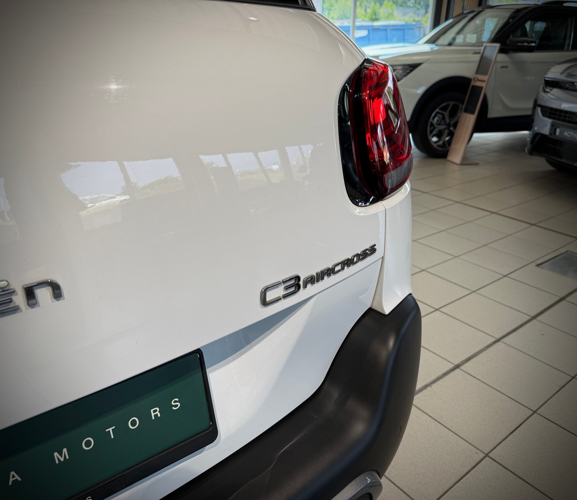 CITROEN C3 Aircross 1.2i PureTech Shine-image-5