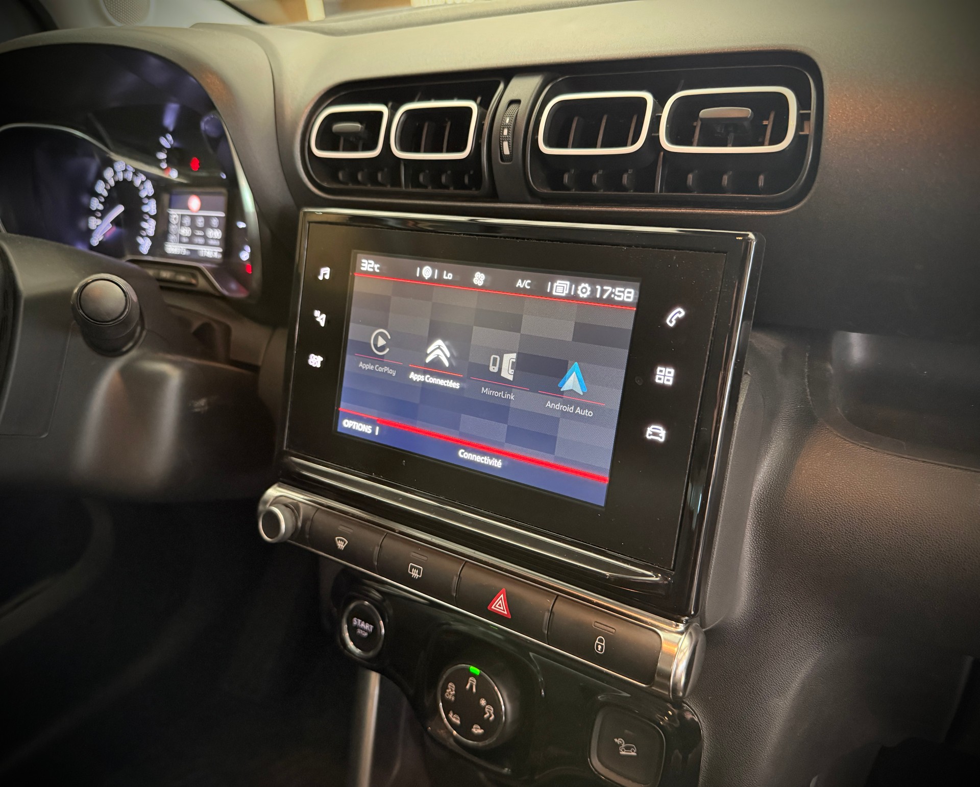 CITROEN C3 Aircross 1.2i PureTech Shine-image-10