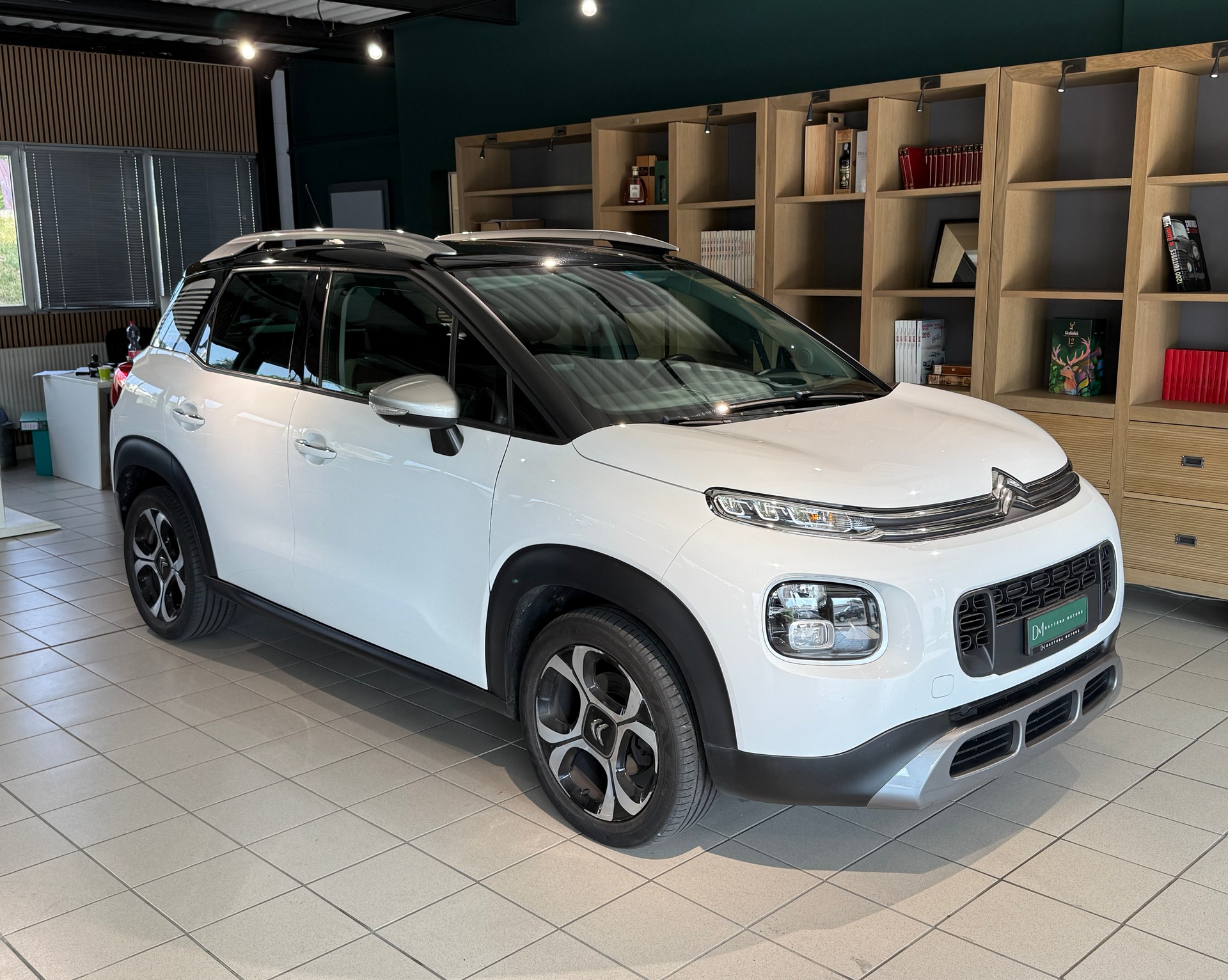 CITROEN C3 Aircross 1.2i PureTech Shine-image-2