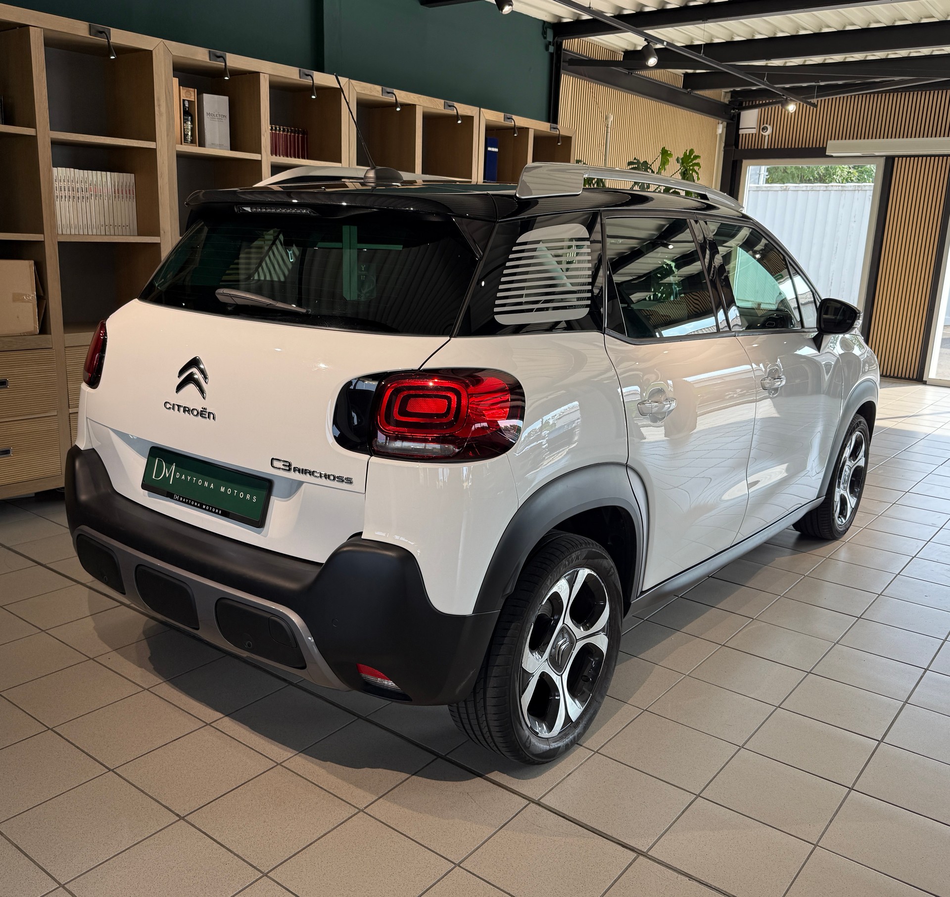 CITROEN C3 Aircross 1.2i PureTech Shine-image-3
