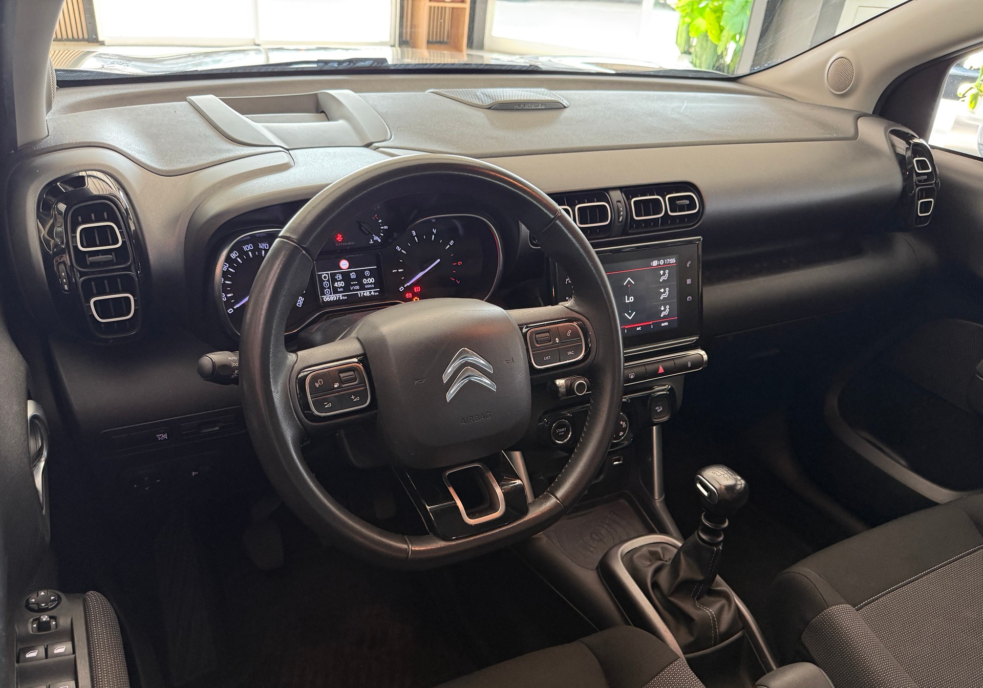 CITROEN C3 Aircross 1.2i PureTech Shine-image-6