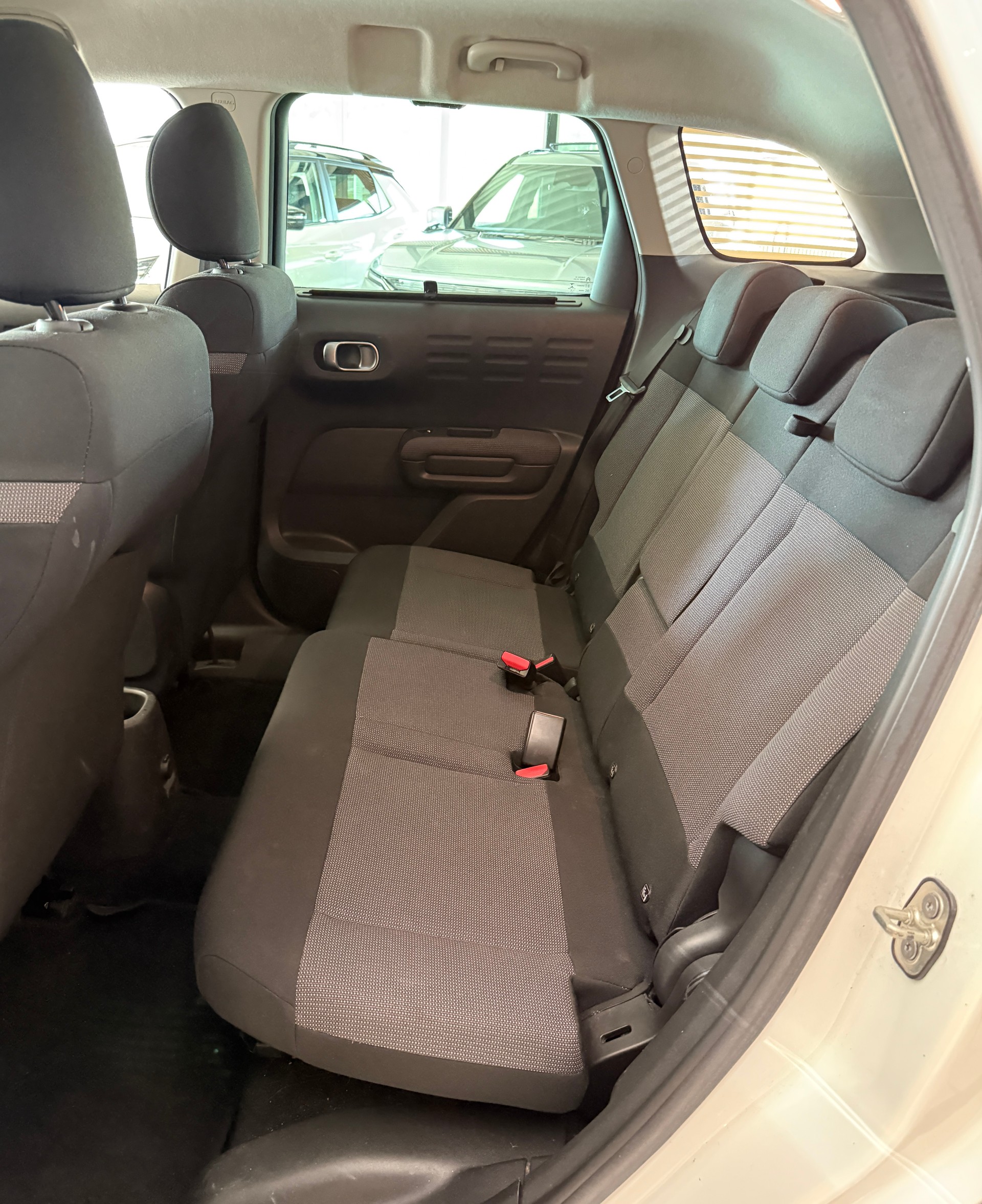 CITROEN C3 Aircross 1.2i PureTech Shine-image-15