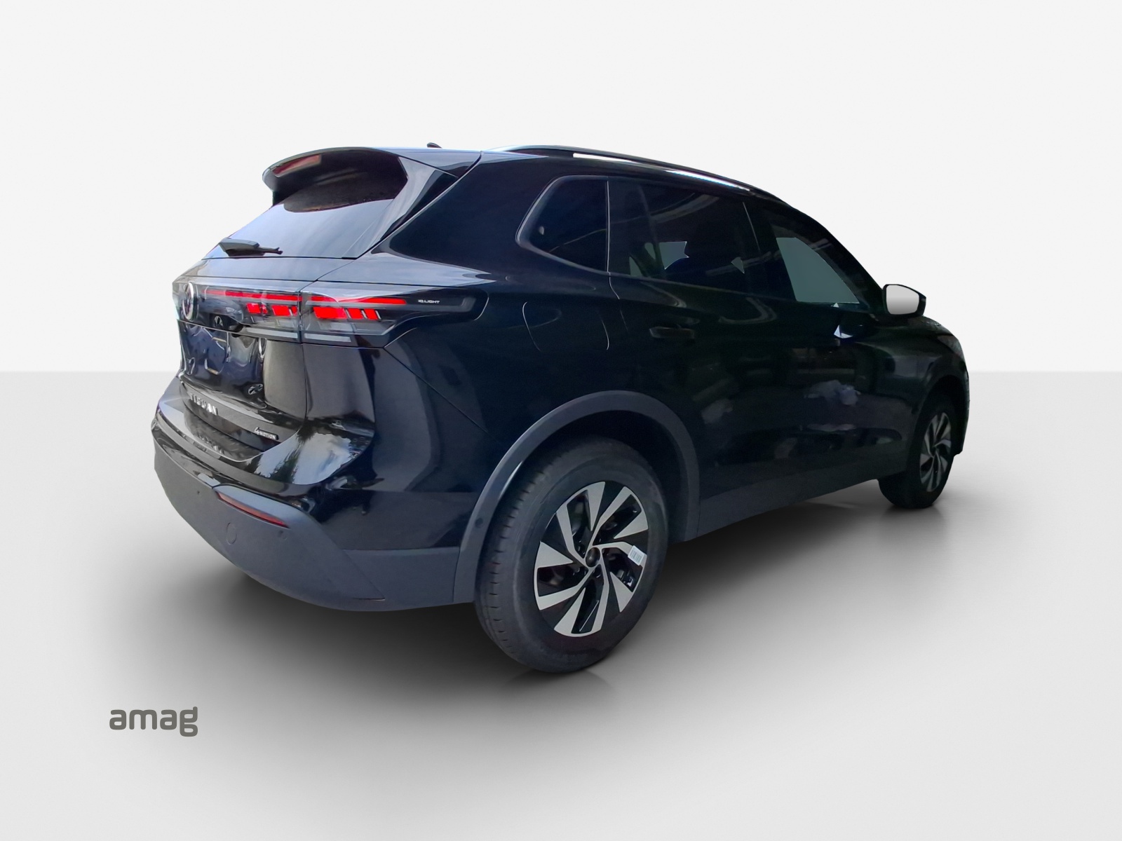 VW Tiguan 2.0 TSI DSG United 4Motion-image-4