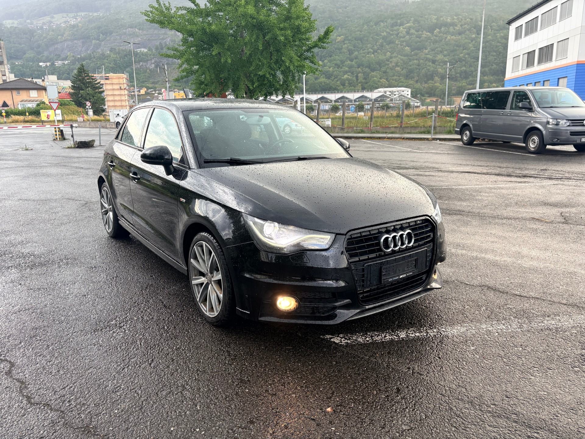 AUDI A1 Sportback 1.6 TDI Ambition-image-0