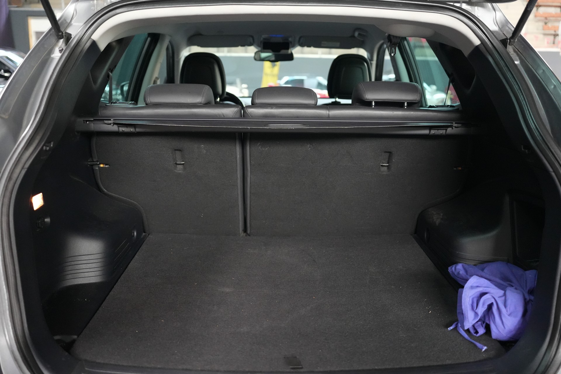HYUNDAI iX 35 2.0 Style 4WD Automatic-image-8