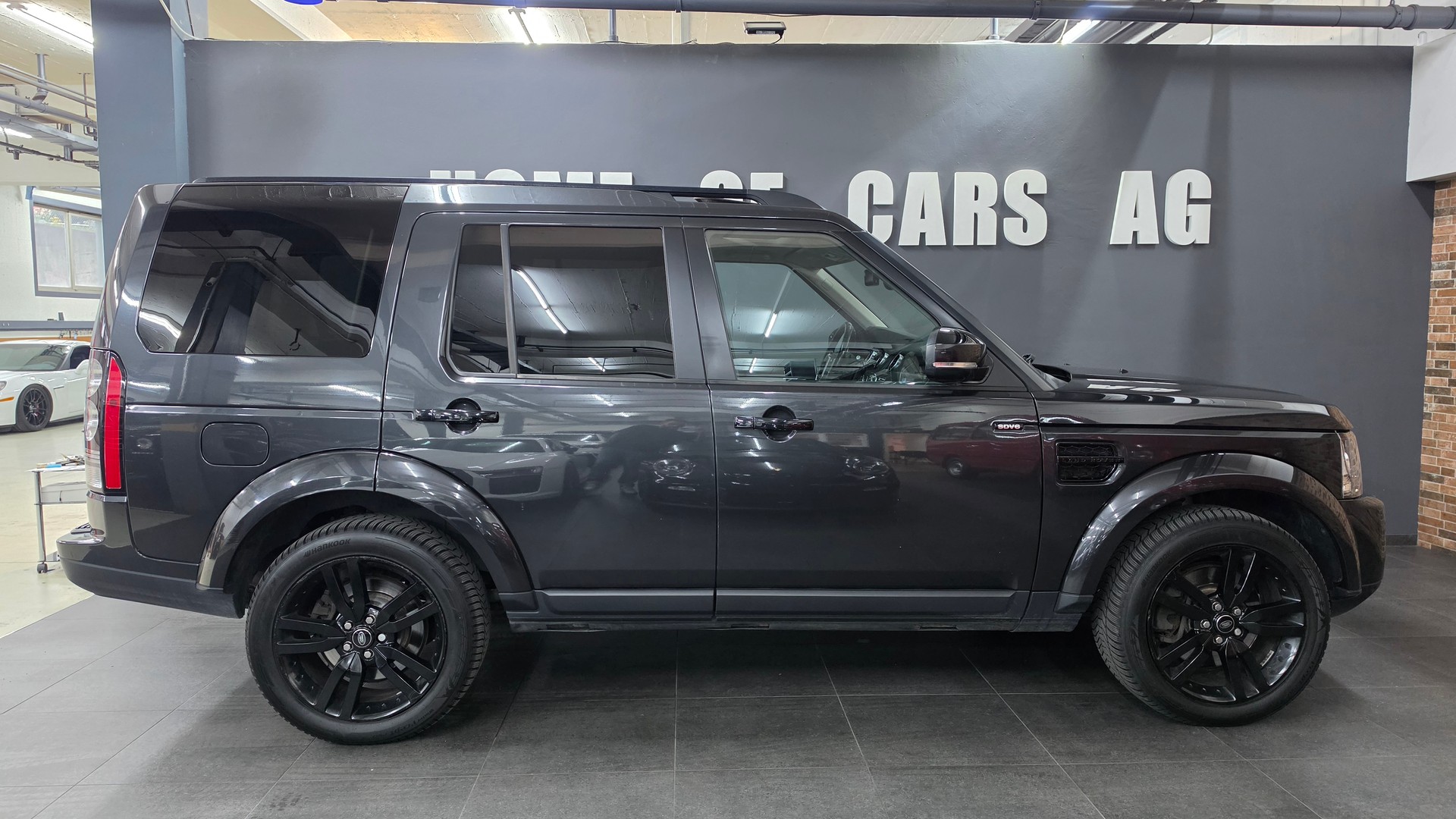 LAND ROVER Discovery 3.0 SDV6 HSE Automatic-image-10