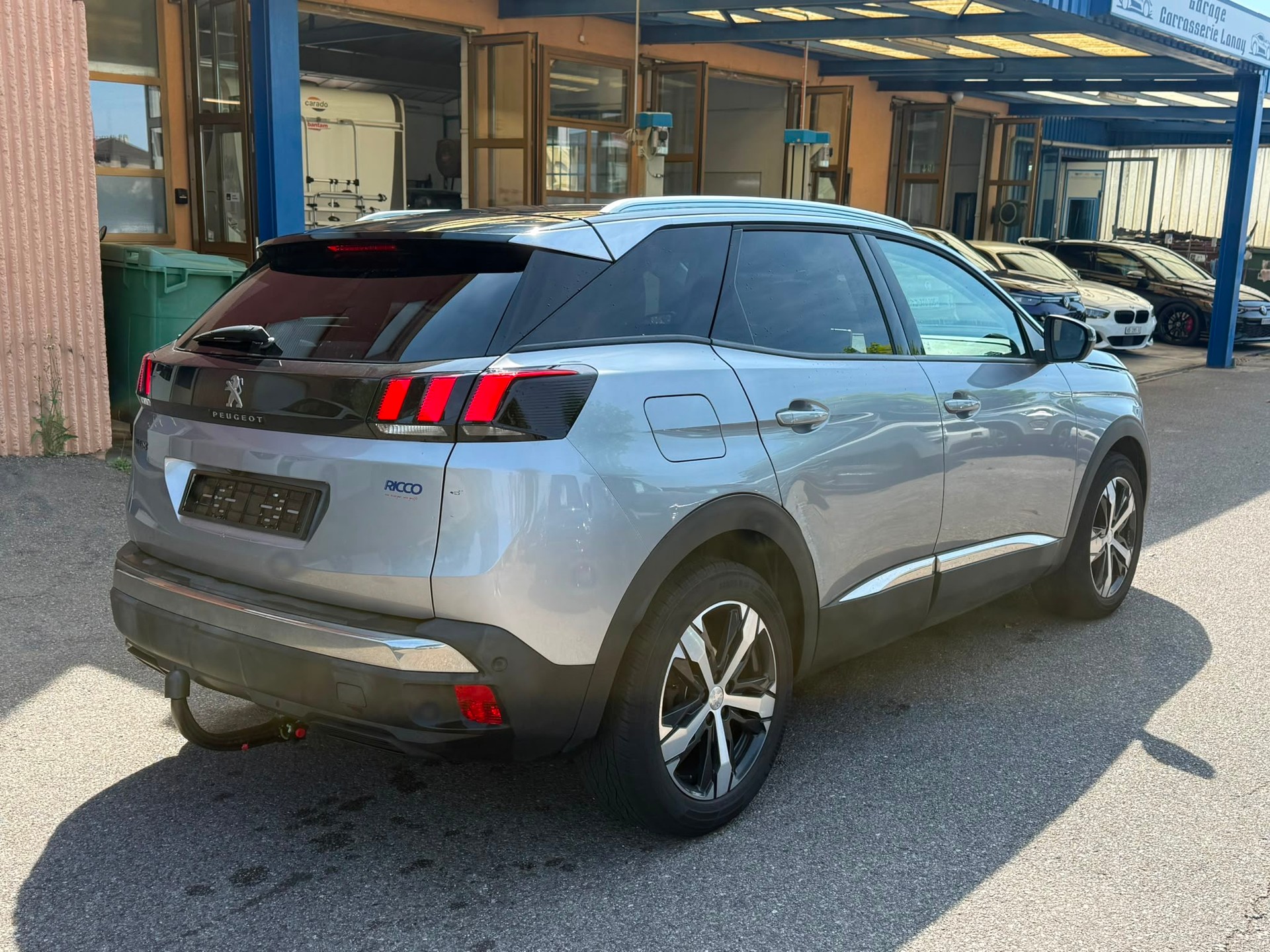 PEUGEOT 3008 1.6 BlueHDi Active EAT-image-3