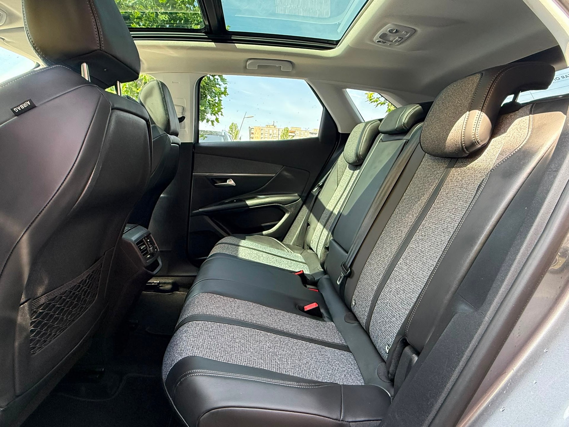 PEUGEOT 3008 1.6 BlueHDi Active EAT-image-11