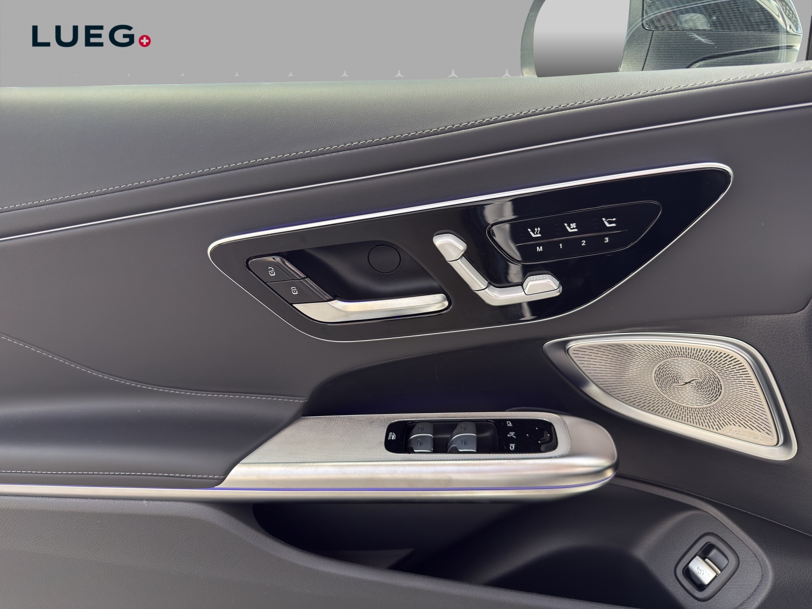 MERCEDES-BENZ CLE AMG 53 Cabrio 4Matic+ 9G-Tronic-image-12
