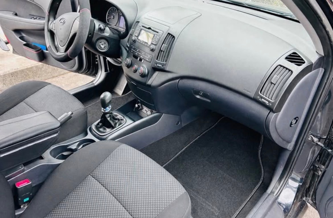 HYUNDAI i30-image-5