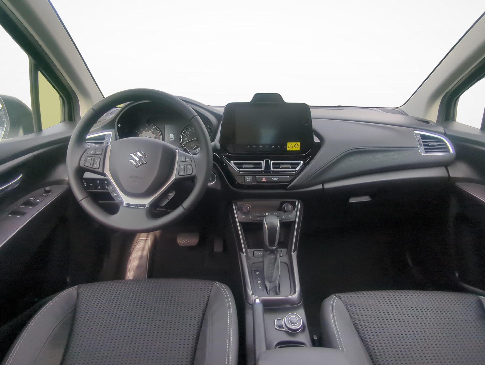 SUZUKI S-Cross 1.4 T Sakura Top Hybrid 4x4 / 1.99% Leasing-image-8